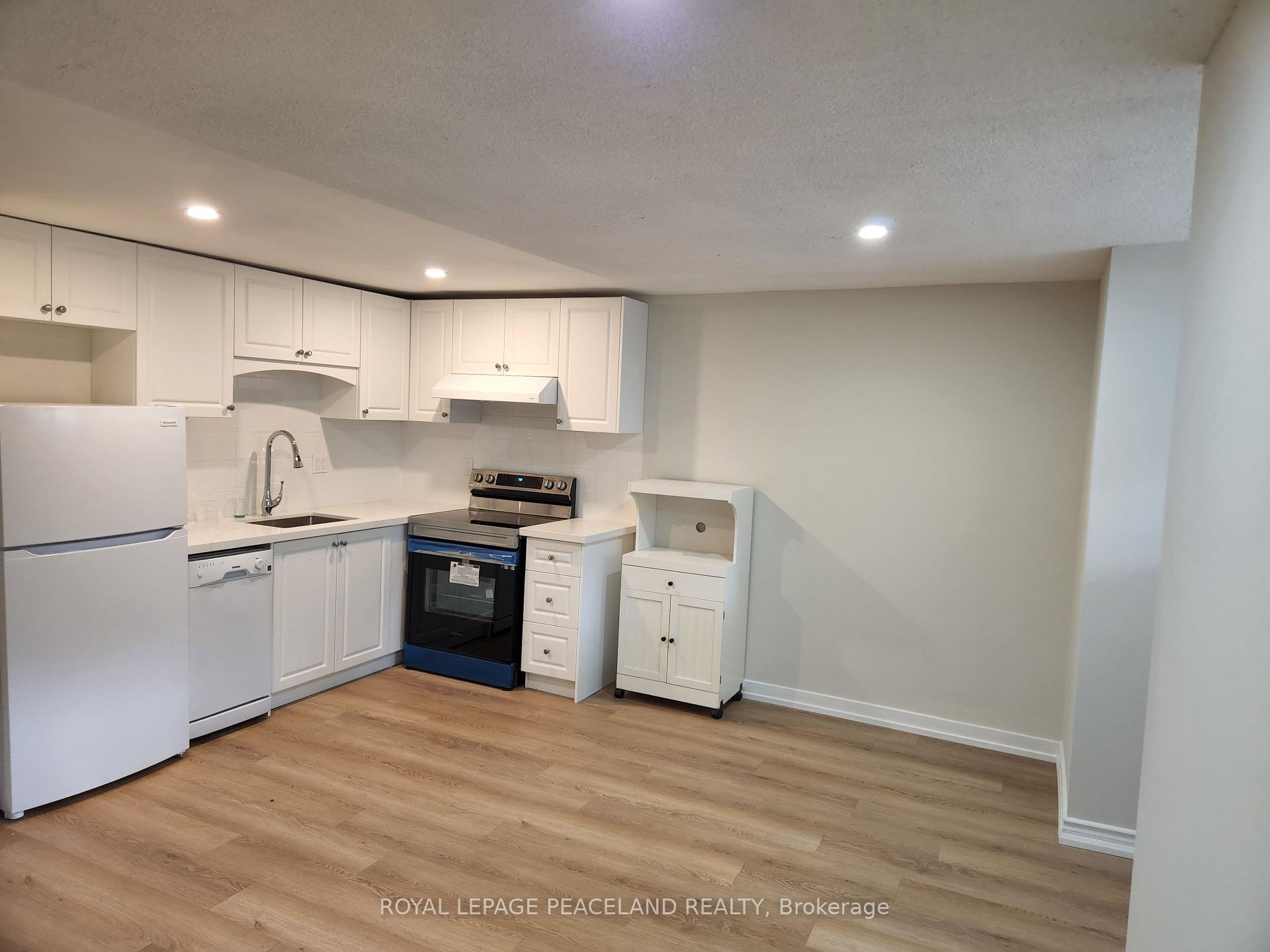 Photo 7 of Unit 1, 558 Spadina Crescent, Toronto, University — HOMEH