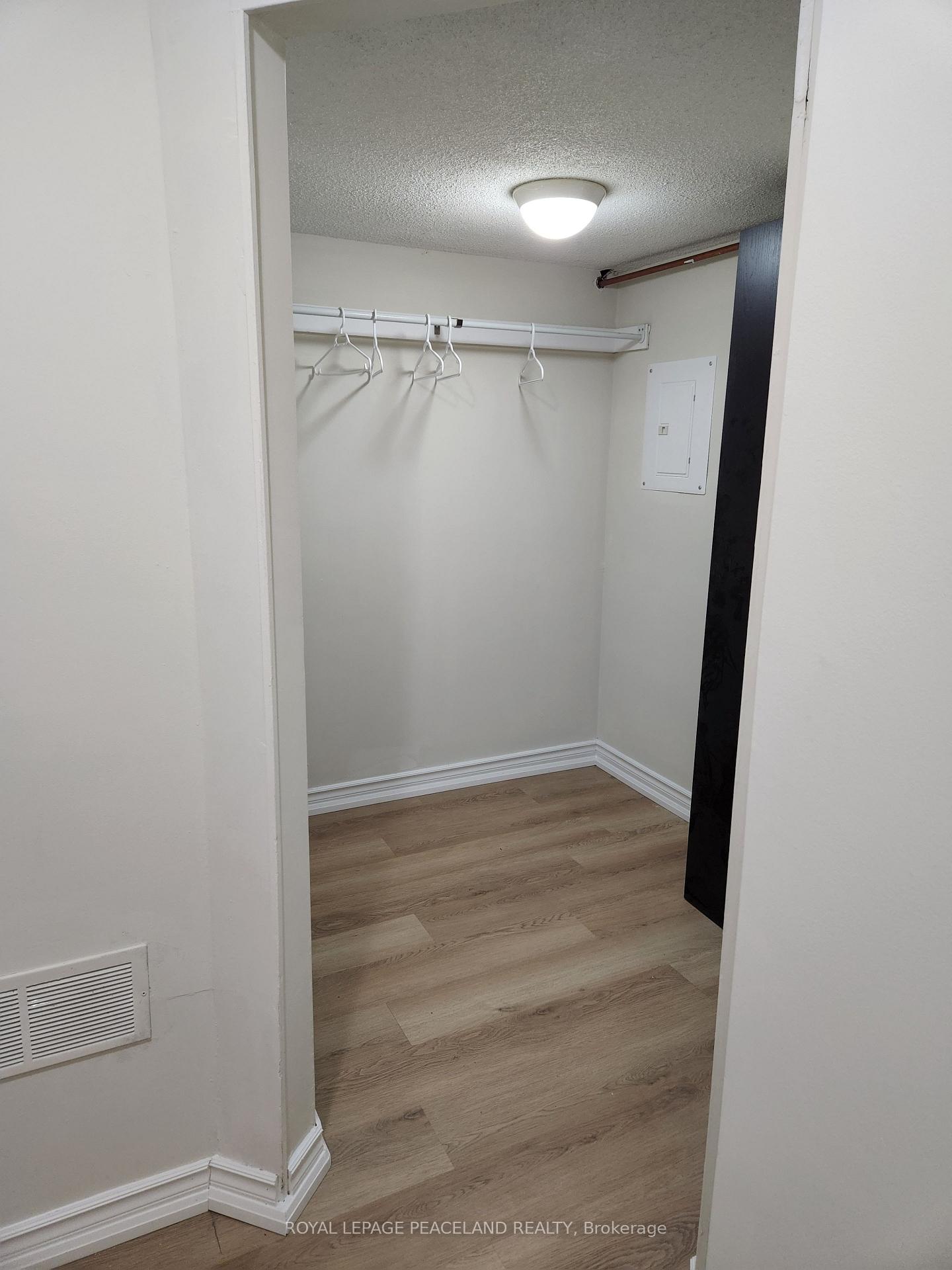 Photo 12 of Unit 1, 558 Spadina Crescent, Toronto, University — HOMEH