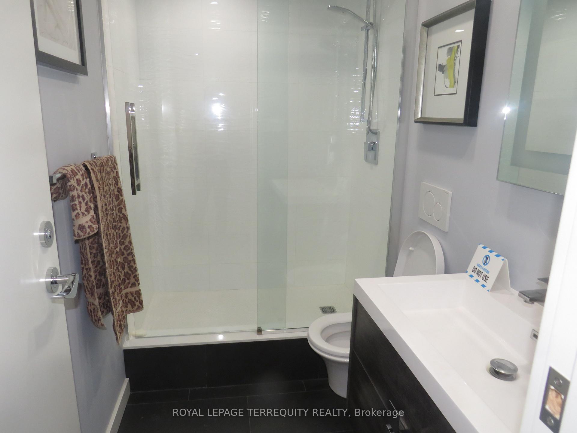 Photo 13 of Unit 3305, 2045 Lake Shore Boulevard W, Etobicoke, Mimico — HOMEH