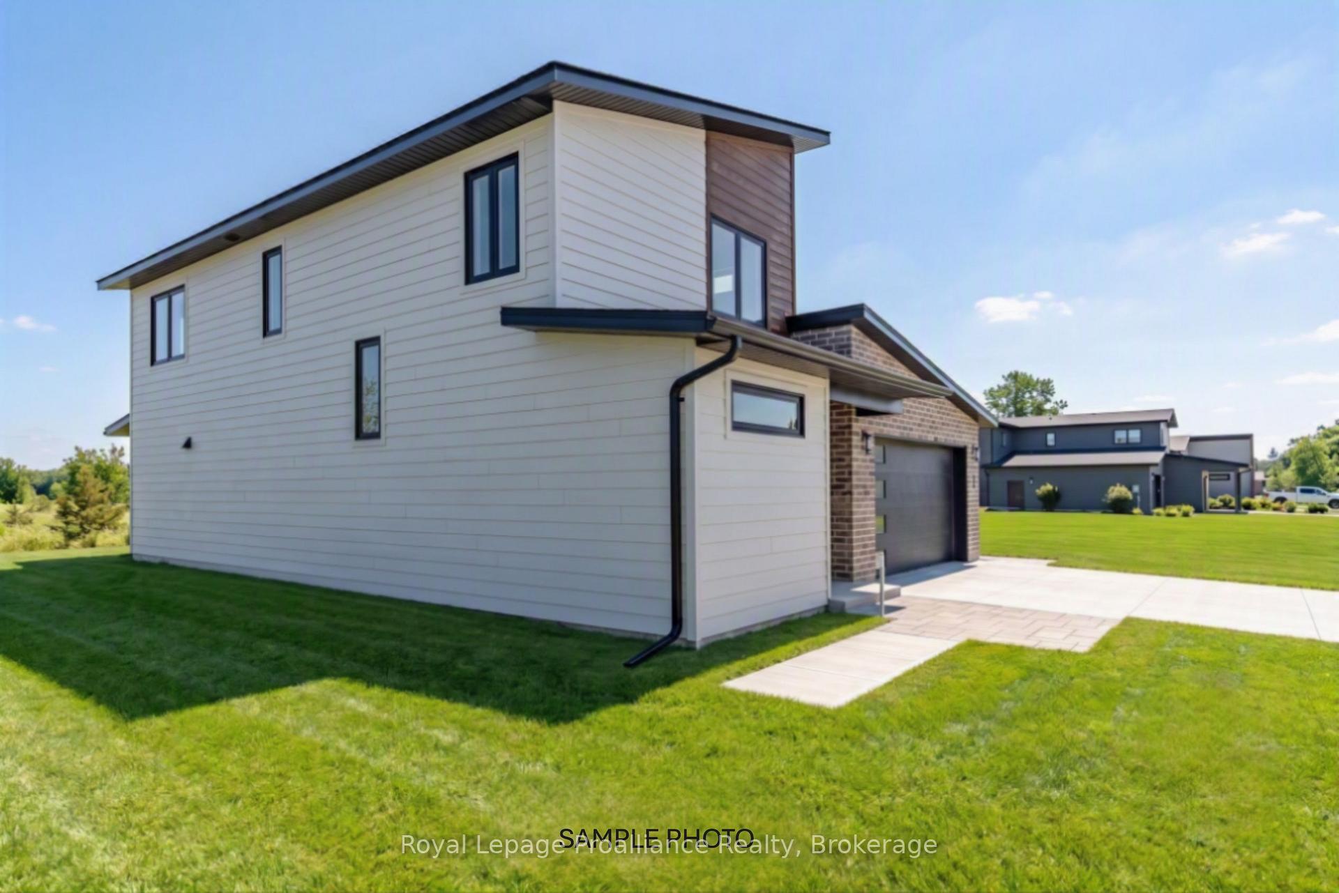 Photo 2 of 28 Fraser Drive, Quinte West, Sidney Ward — HOMEH