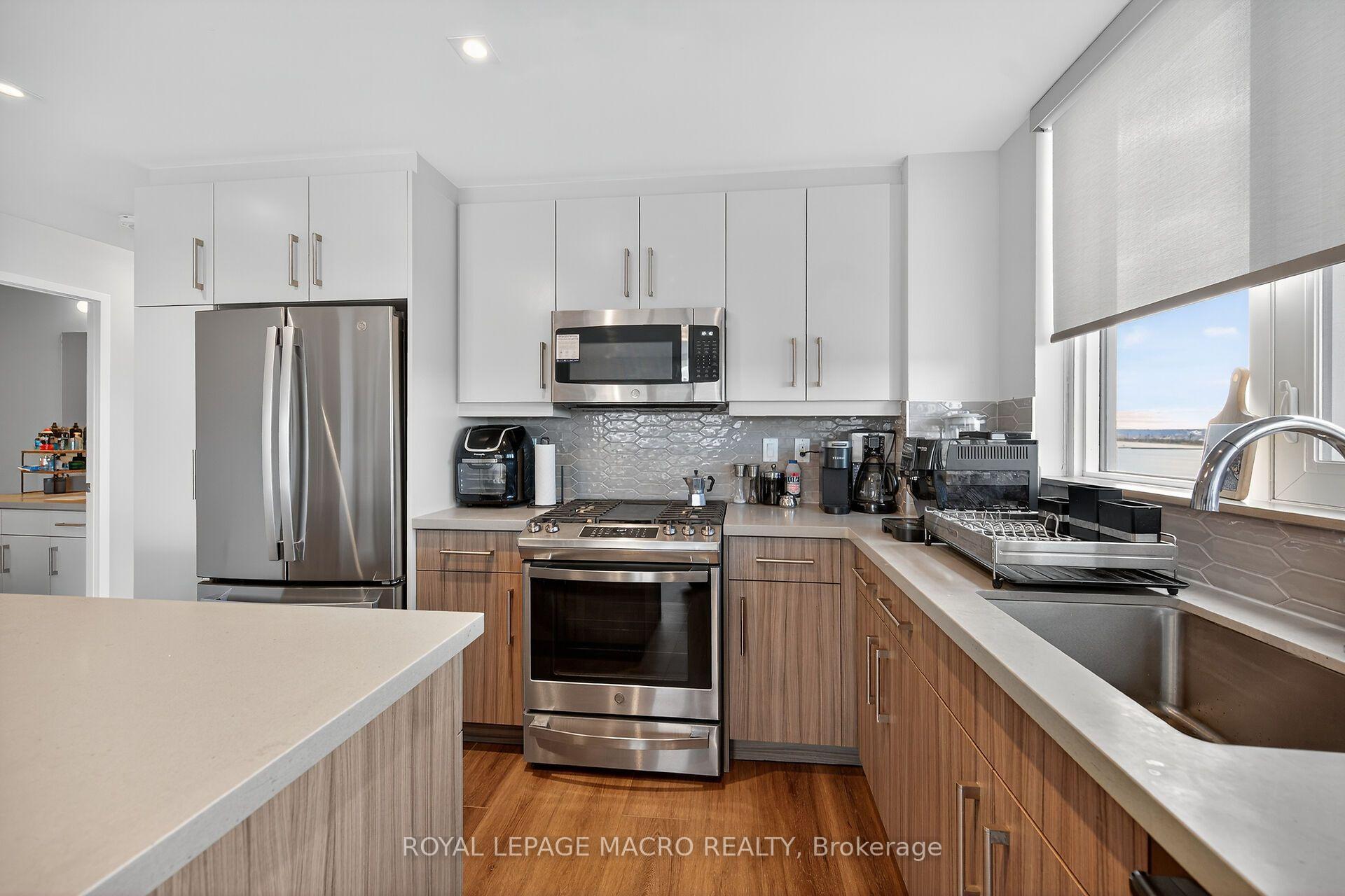 Photo 8 of Unit 1707, 2007 James Street, Burlington, Brant — HOMEH