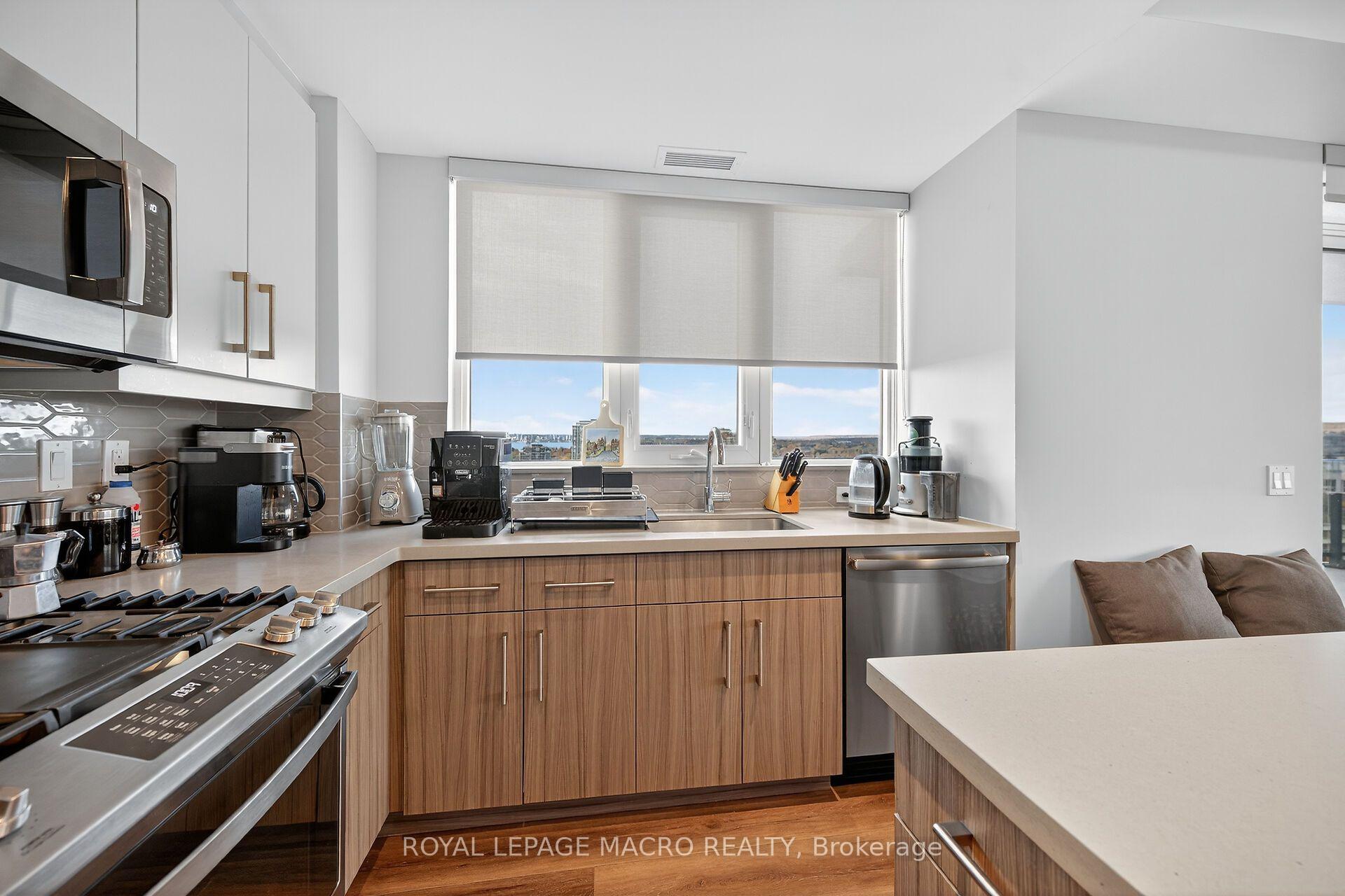 Photo 10 of Unit 1707, 2007 James Street, Burlington, Brant — HOMEH