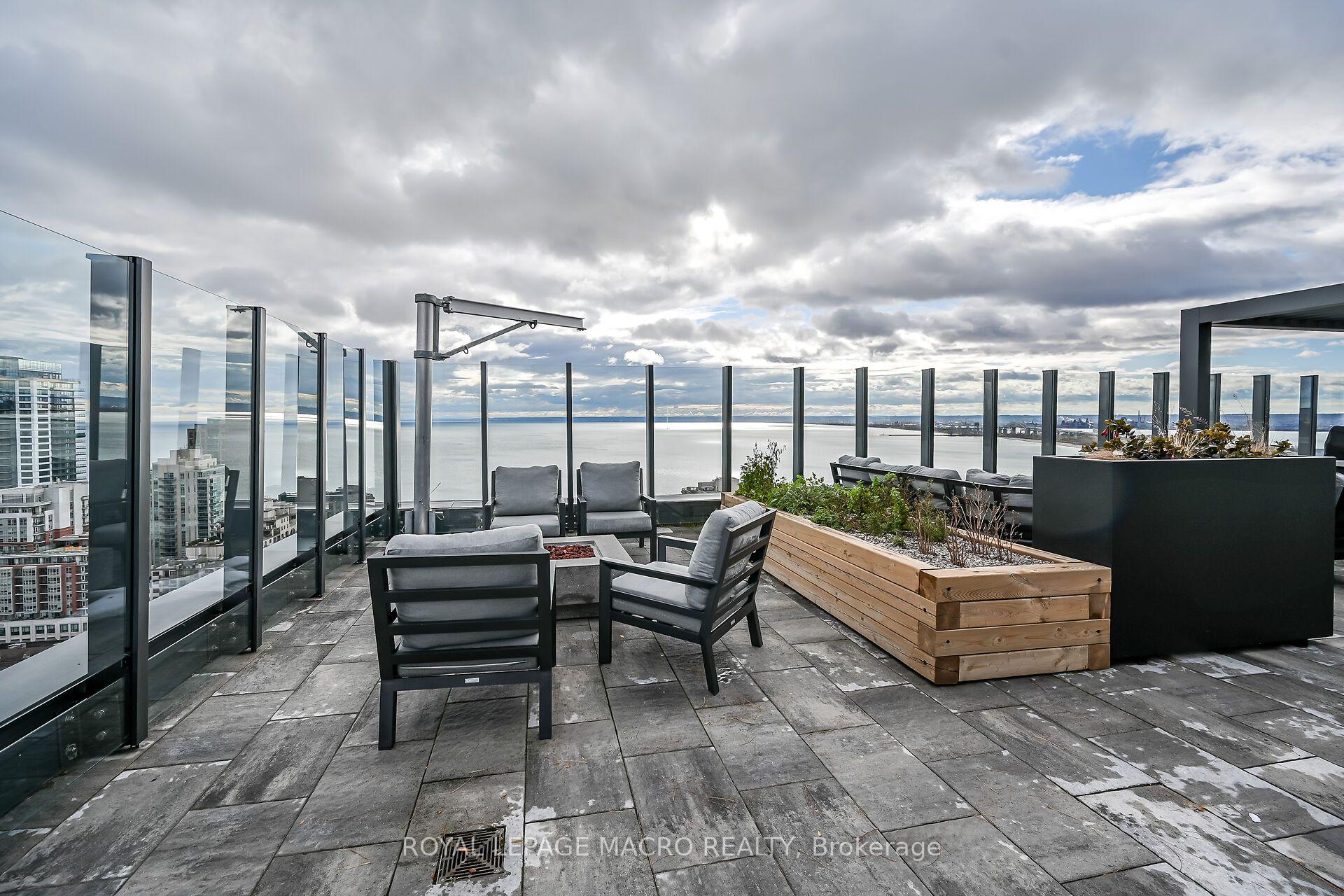 Photo 33 of Unit 1707, 2007 James Street, Burlington, Brant — HOMEH