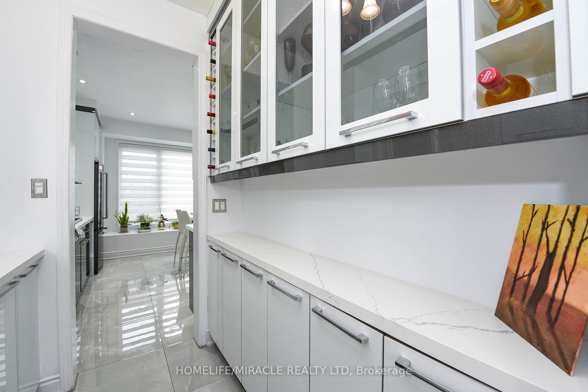 Photo 13 of 6 Mendoza Drive, Brampton, Fletcher's Meadow — HOMEH
