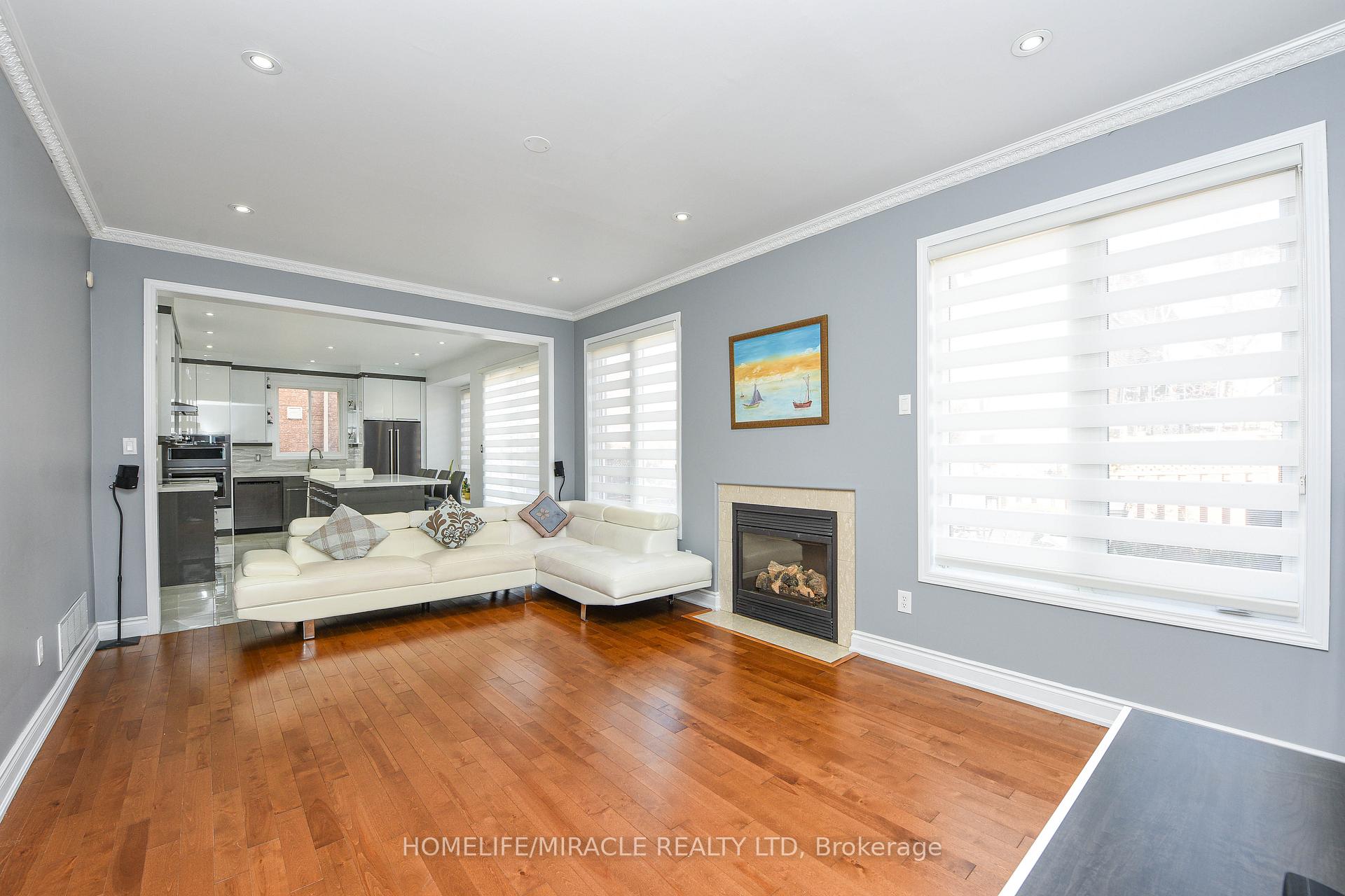 Photo 15 of 6 Mendoza Drive, Brampton, Fletcher's Meadow — HOMEH