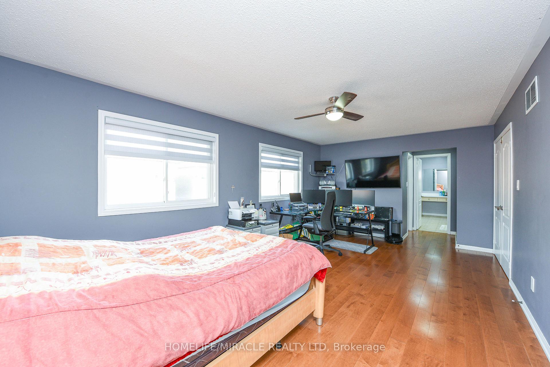 Photo 23 of 6 Mendoza Drive, Brampton, Fletcher's Meadow — HOMEH