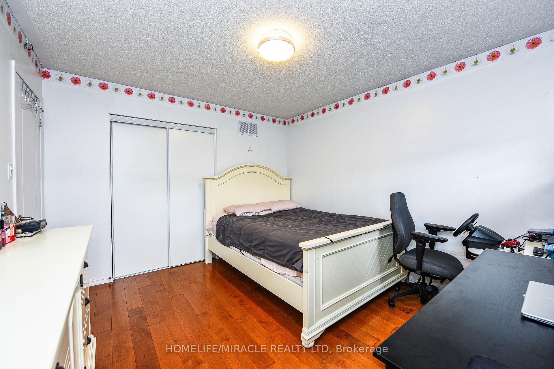 Photo 30 of 6 Mendoza Drive, Brampton, Fletcher's Meadow — HOMEH