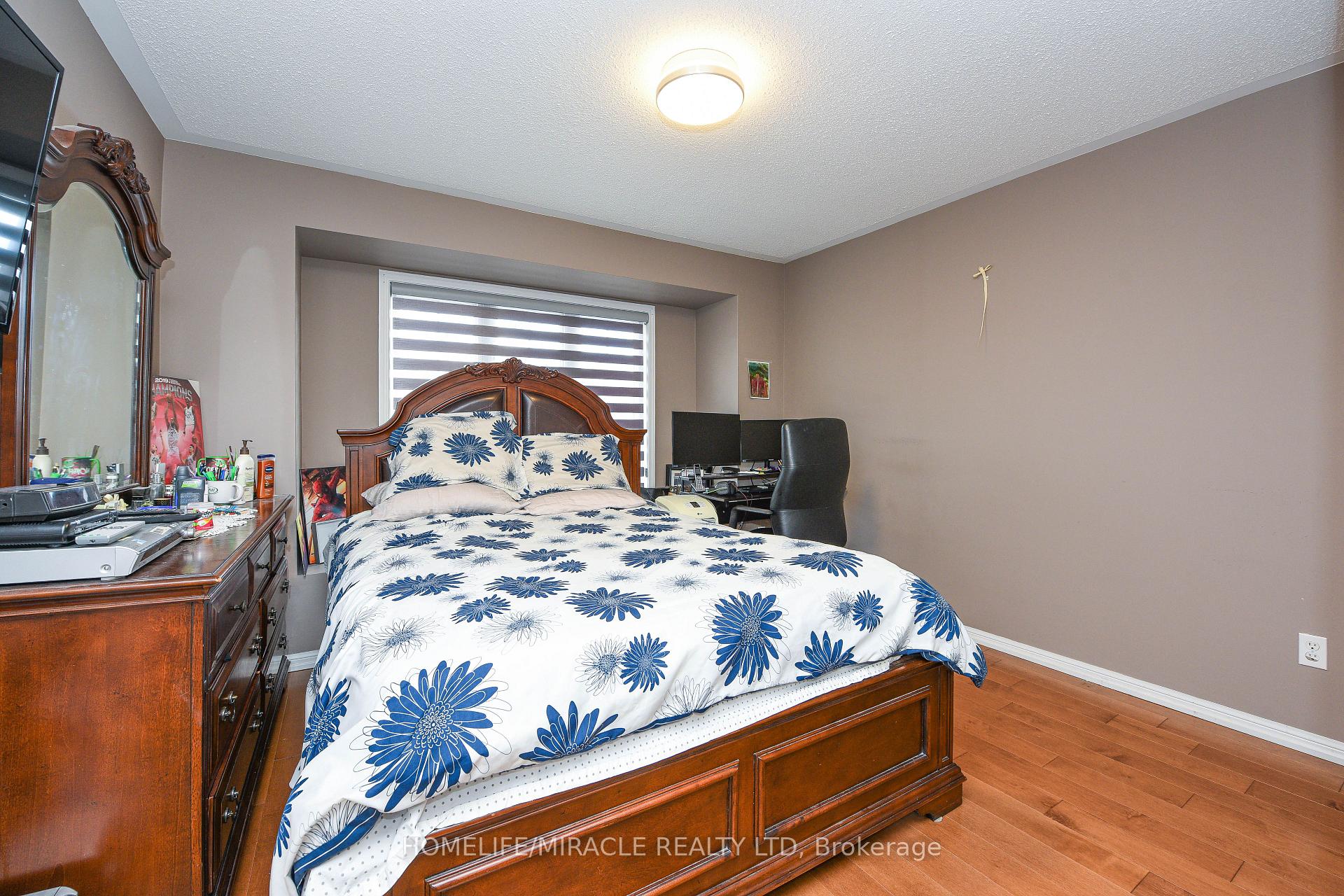 Photo 32 of 6 Mendoza Drive, Brampton, Fletcher's Meadow — HOMEH