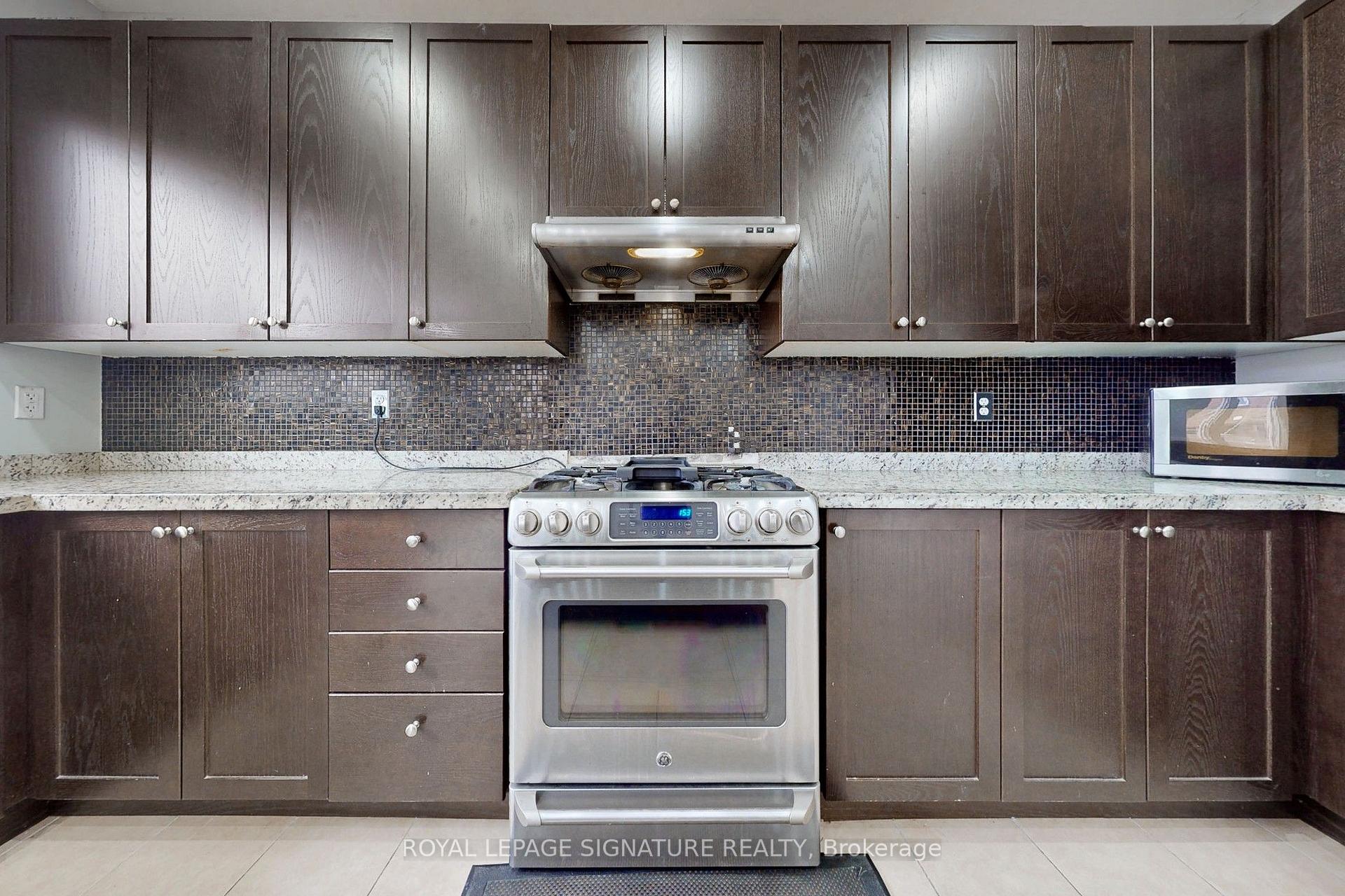 Photo 9 of 208 Weston Drive, Milton, Scott — HOMEH