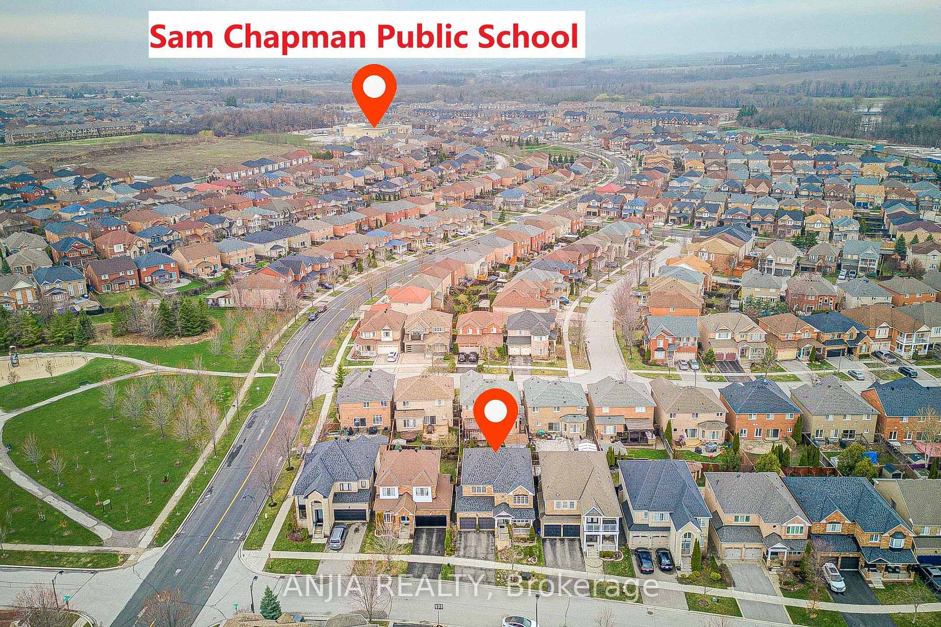 Photo 6 of 6 Linsmary Court, Markham, Greensborough — HOMEH