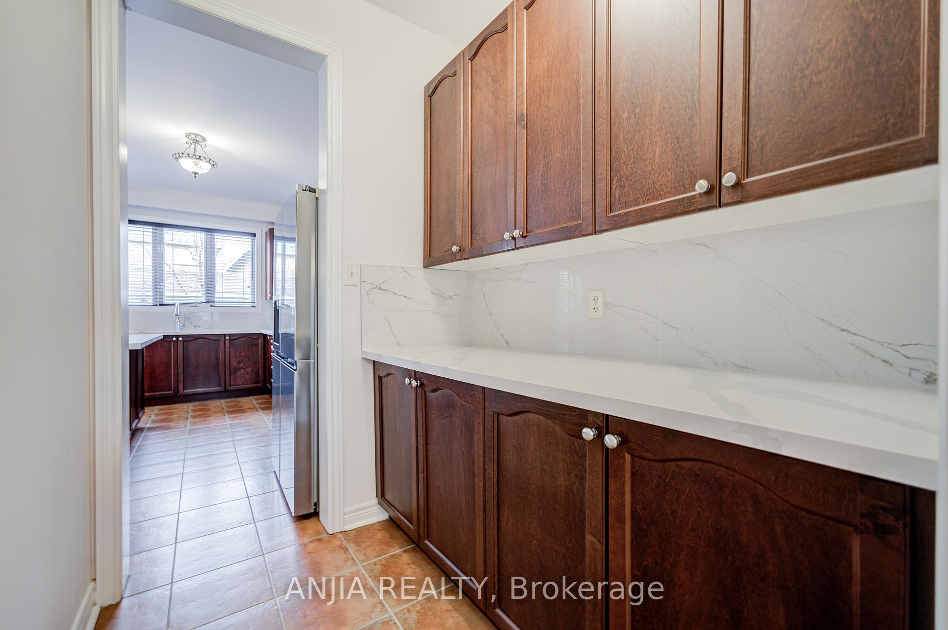 Photo 13 of 6 Linsmary Court, Markham, Greensborough — HOMEH