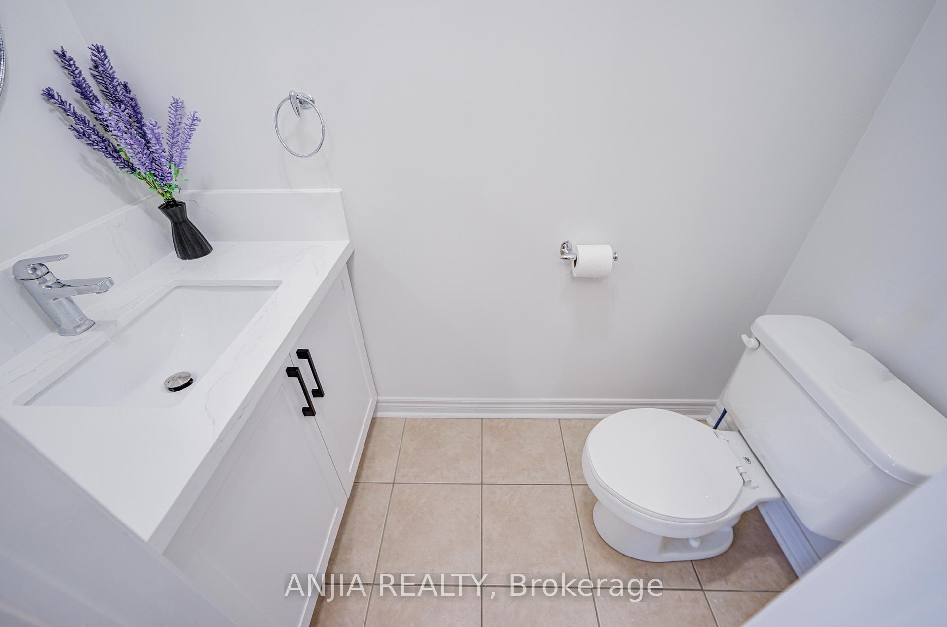 Photo 26 of 6 Linsmary Court, Markham, Greensborough — HOMEH