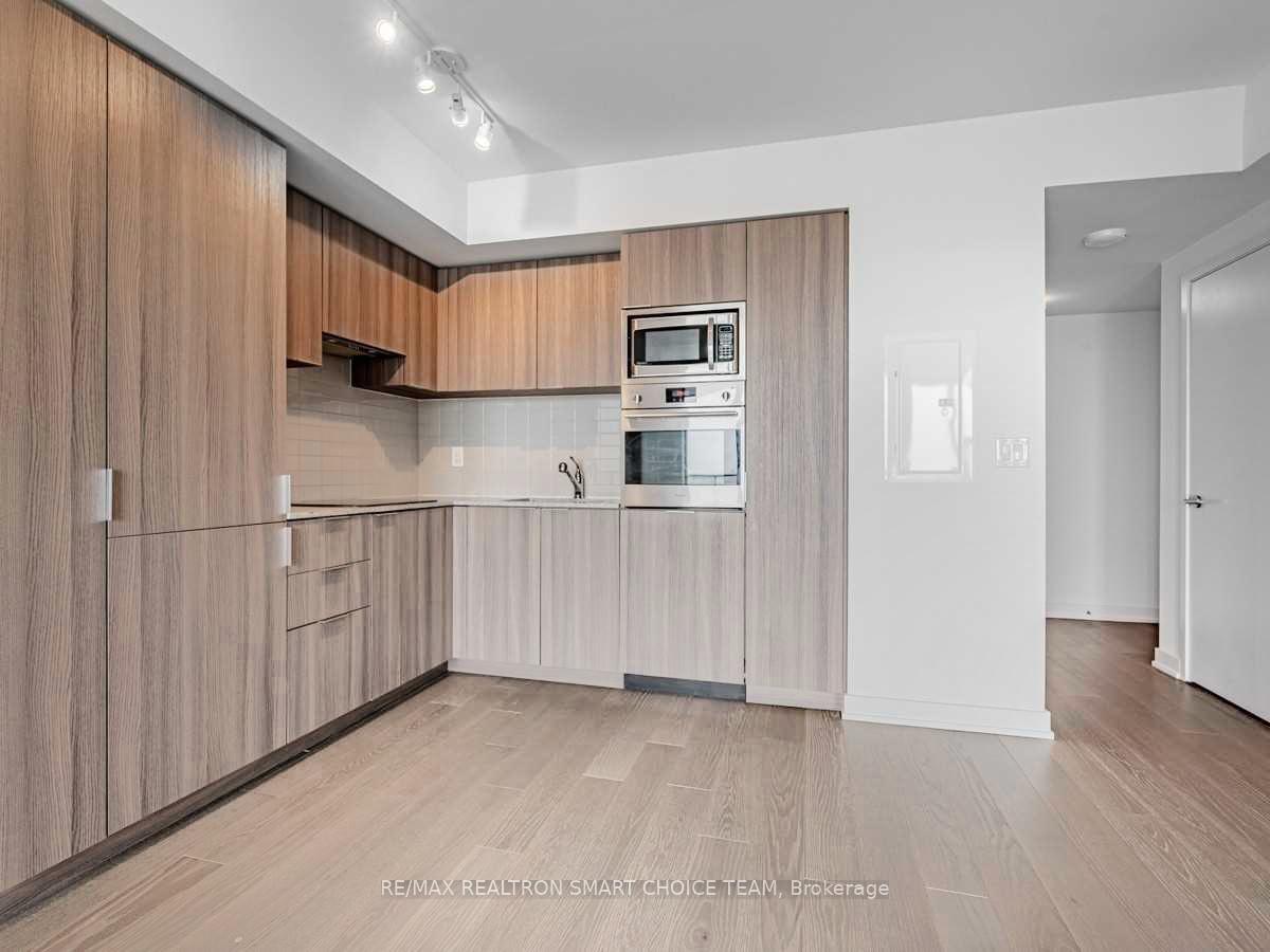 Photo 5 of Unit 2506, 11 Wellesley Street W, Toronto, Bay Street Corridor — HOMEH