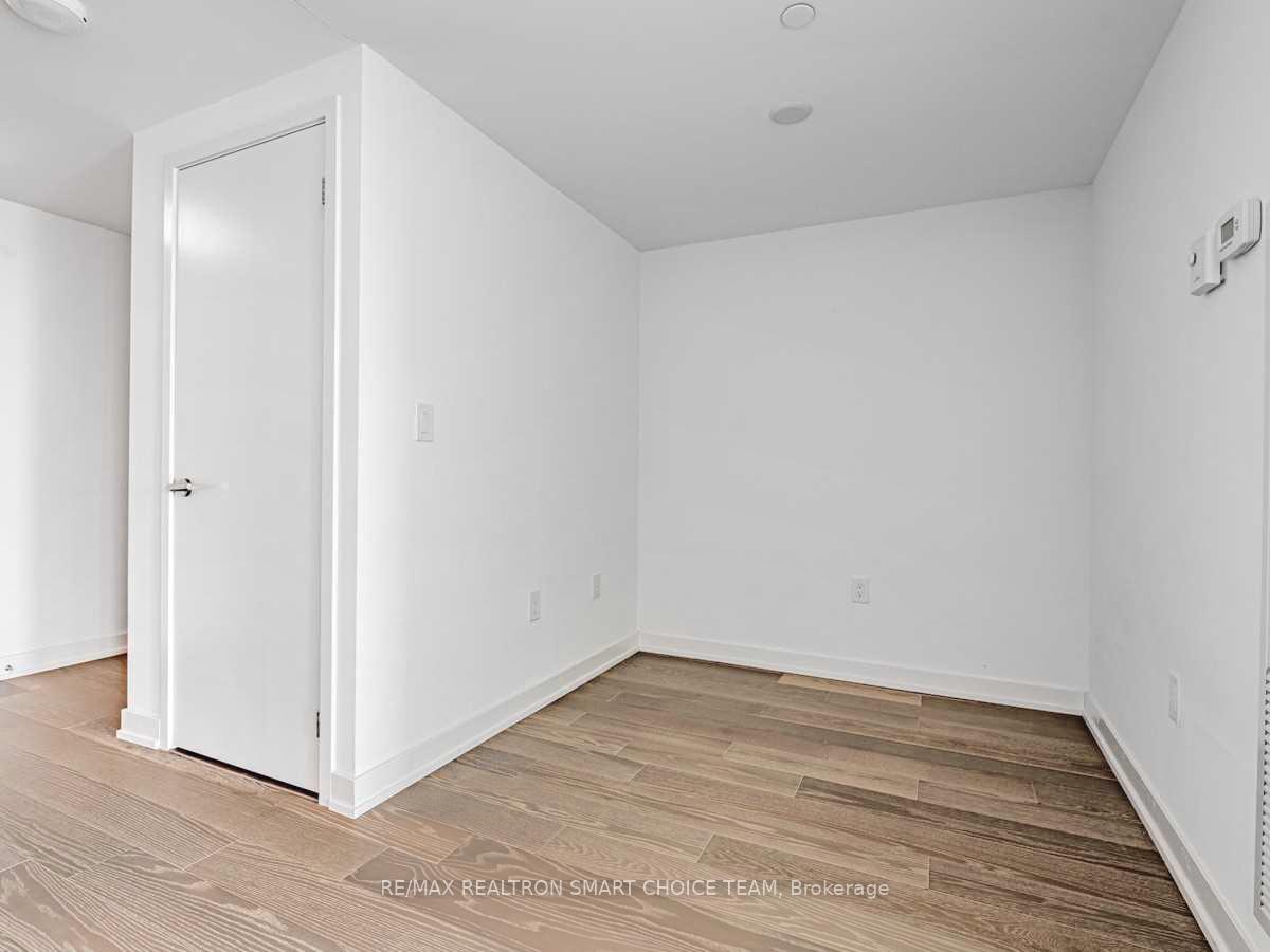 Photo 13 of Unit 2506, 11 Wellesley Street W, Toronto, Bay Street Corridor — HOMEH