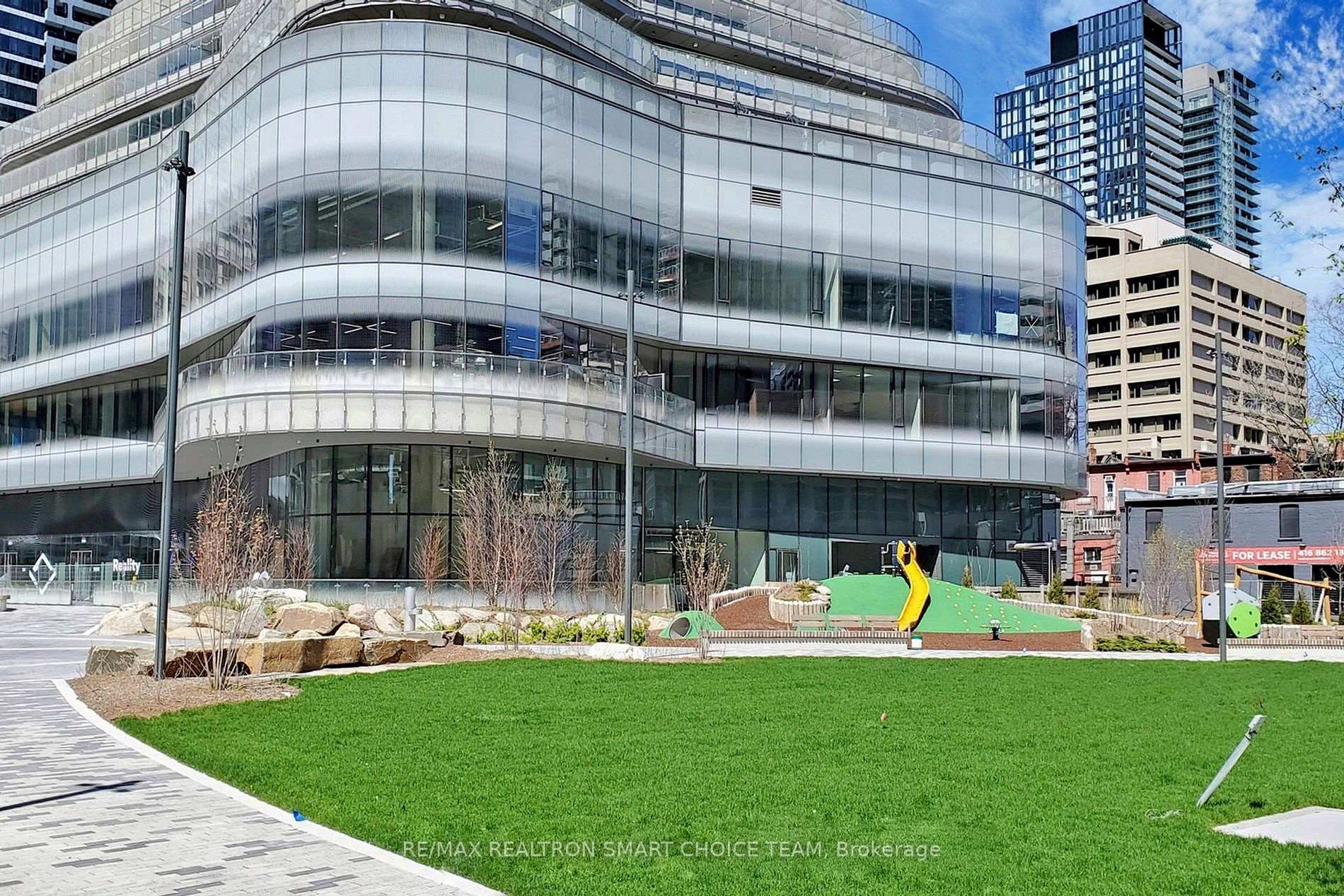 Photo 33 of Unit 2506, 11 Wellesley Street W, Toronto, Bay Street Corridor — HOMEH