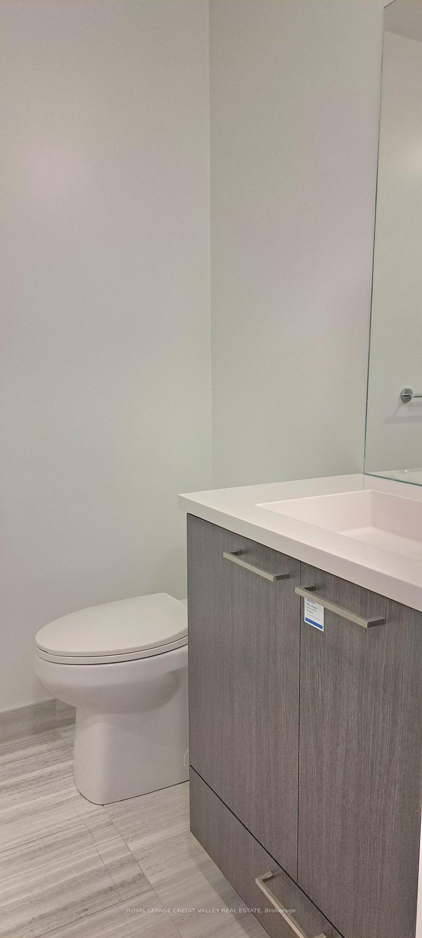 Photo 12 of Unit 6210, 225 Commerce Street, Vaughan, Vaughan Corporate Centre — HOMEH
