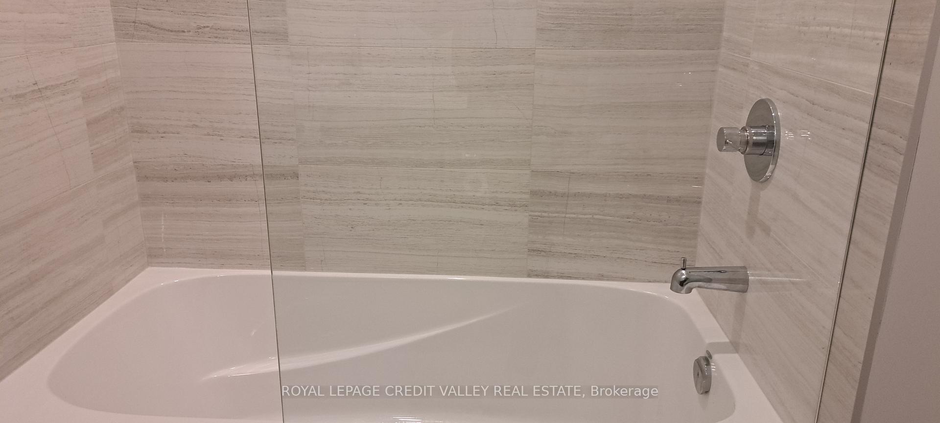 Photo 15 of Unit 6210, 225 Commerce Street, Vaughan, Vaughan Corporate Centre — HOMEH