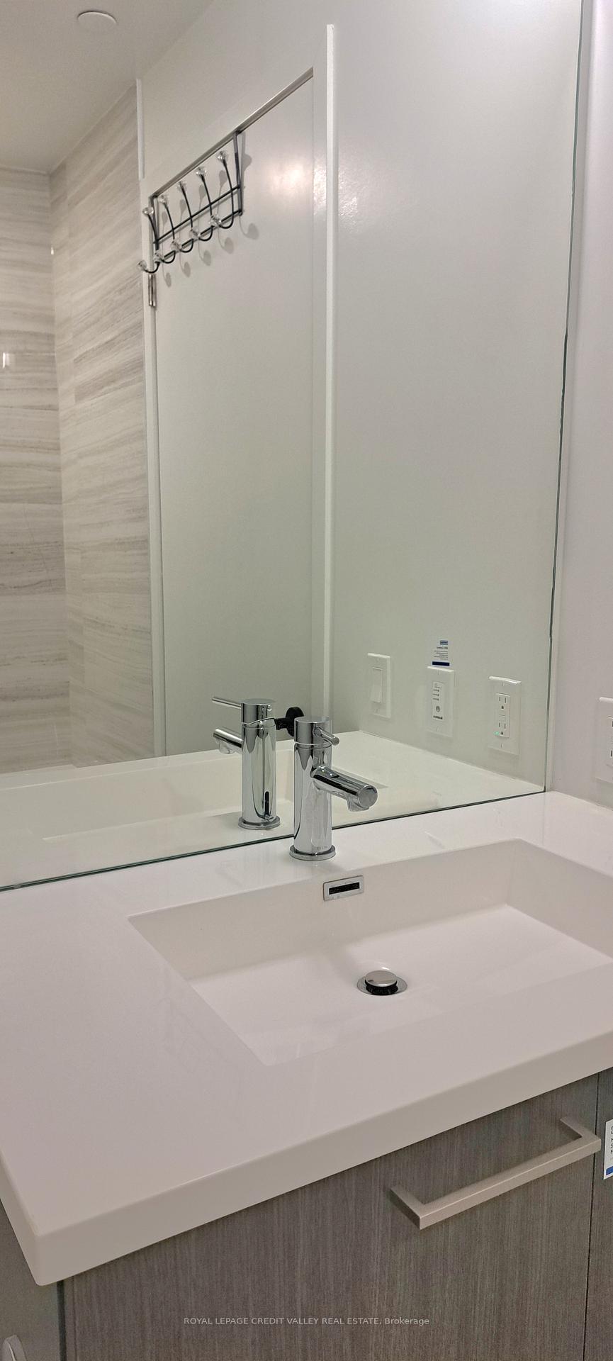 Photo 16 of Unit 6210, 225 Commerce Street, Vaughan, Vaughan Corporate Centre — HOMEH