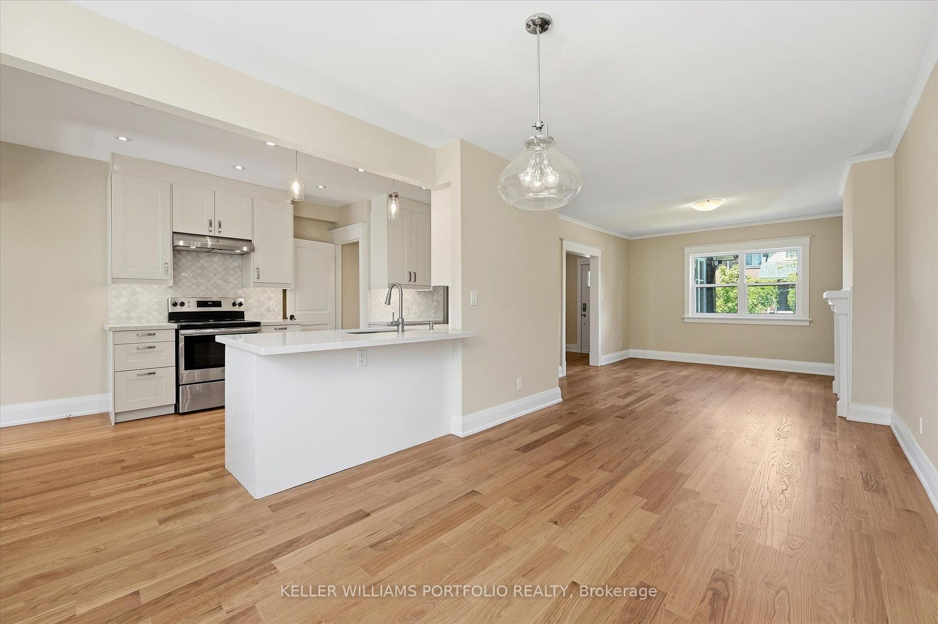 Photo 12 of 289 Wolverleigh Boulevard, Toronto, Danforth — HOMEH