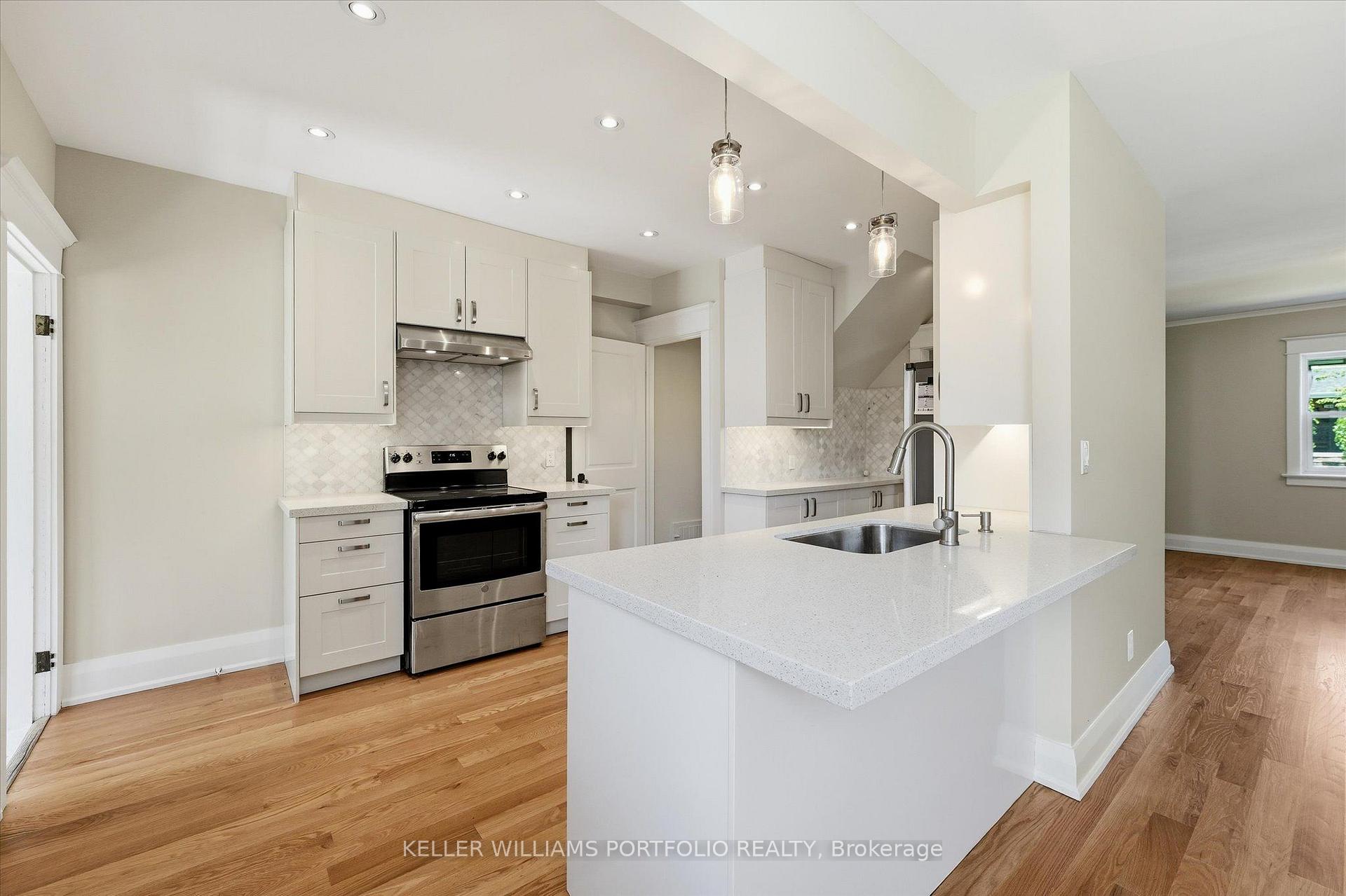 Photo 14 of 289 Wolverleigh Boulevard, Toronto, Danforth — HOMEH
