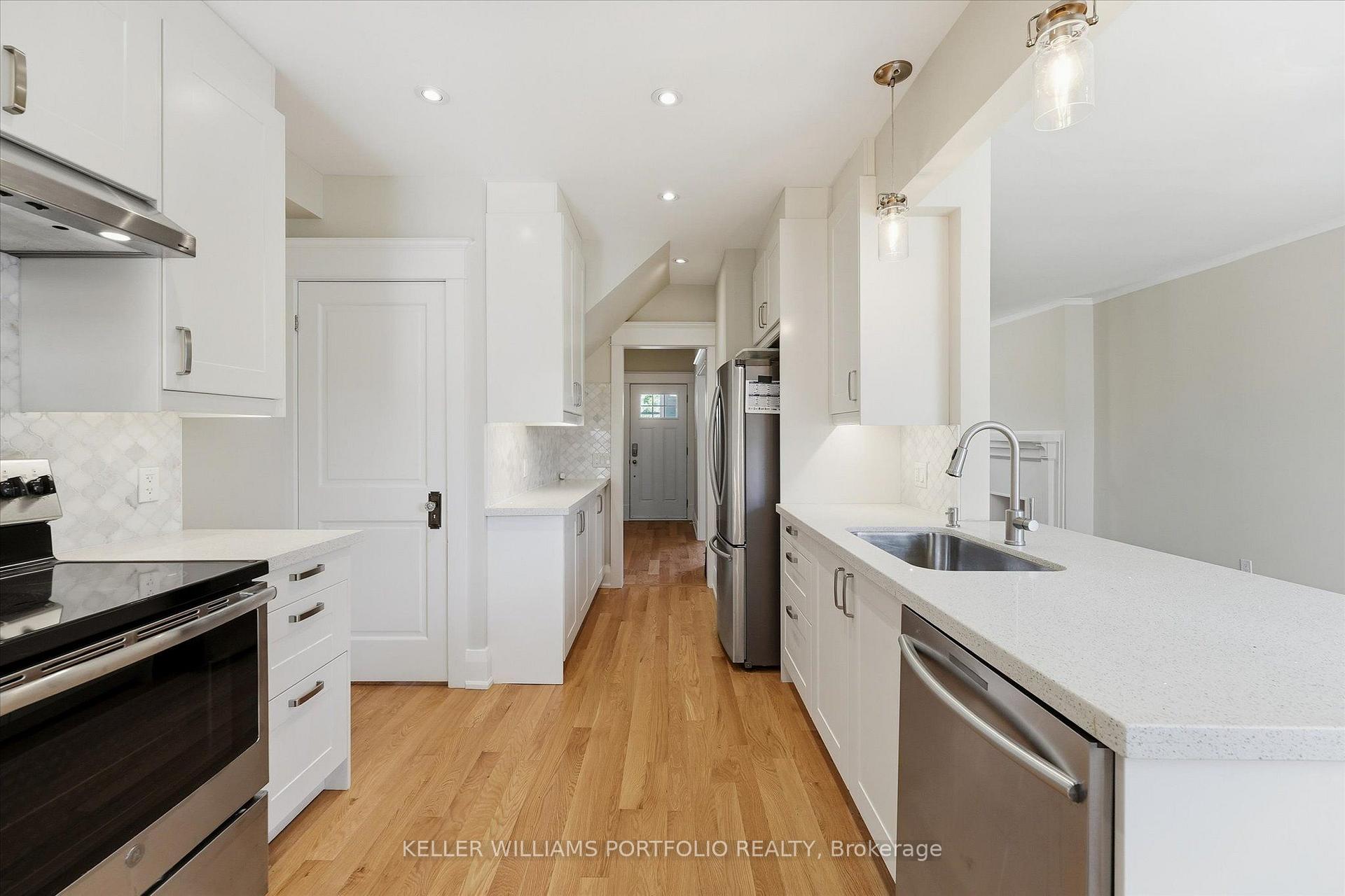 Photo 15 of 289 Wolverleigh Boulevard, Toronto, Danforth — HOMEH