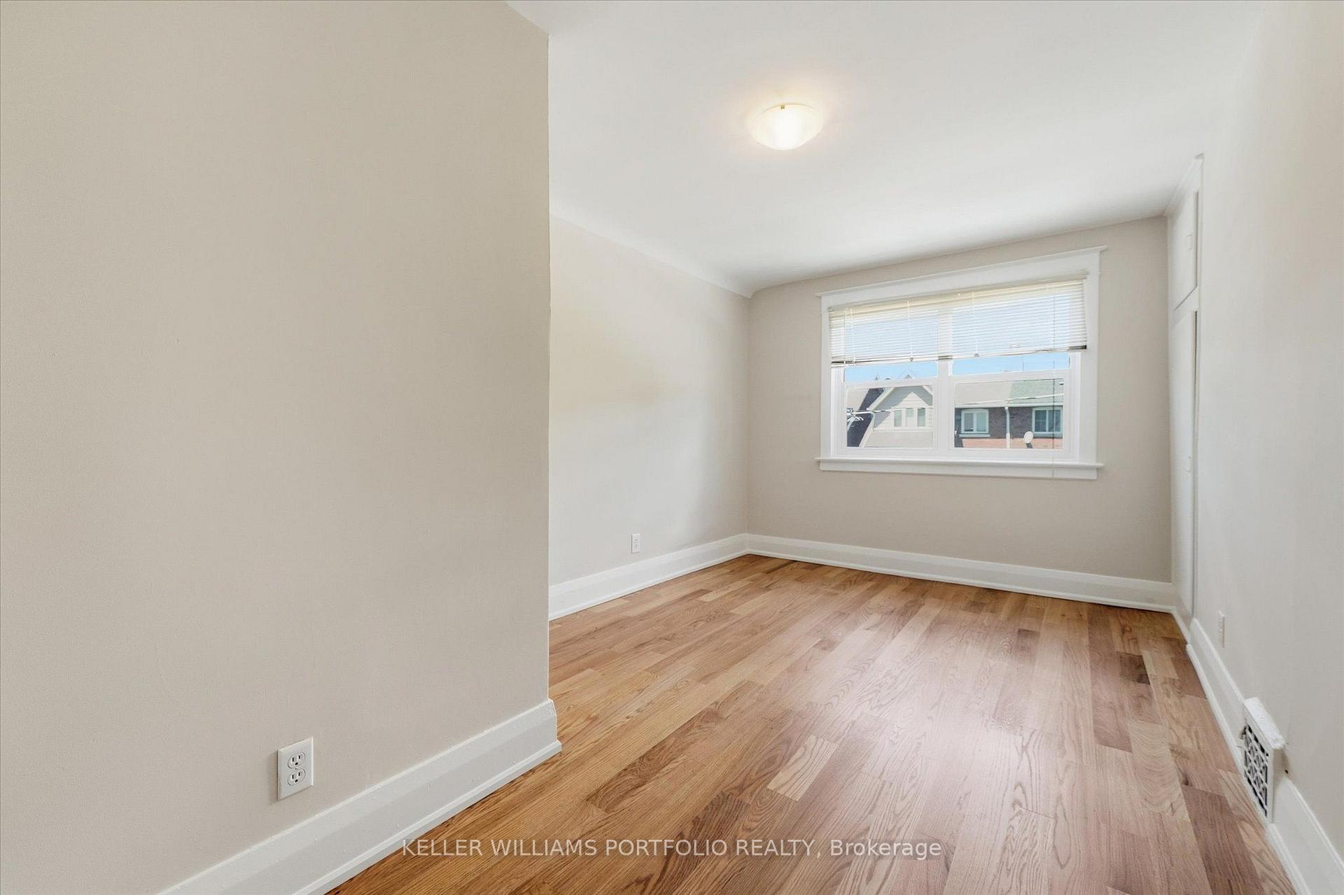 Photo 22 of 289 Wolverleigh Boulevard, Toronto, Danforth — HOMEH