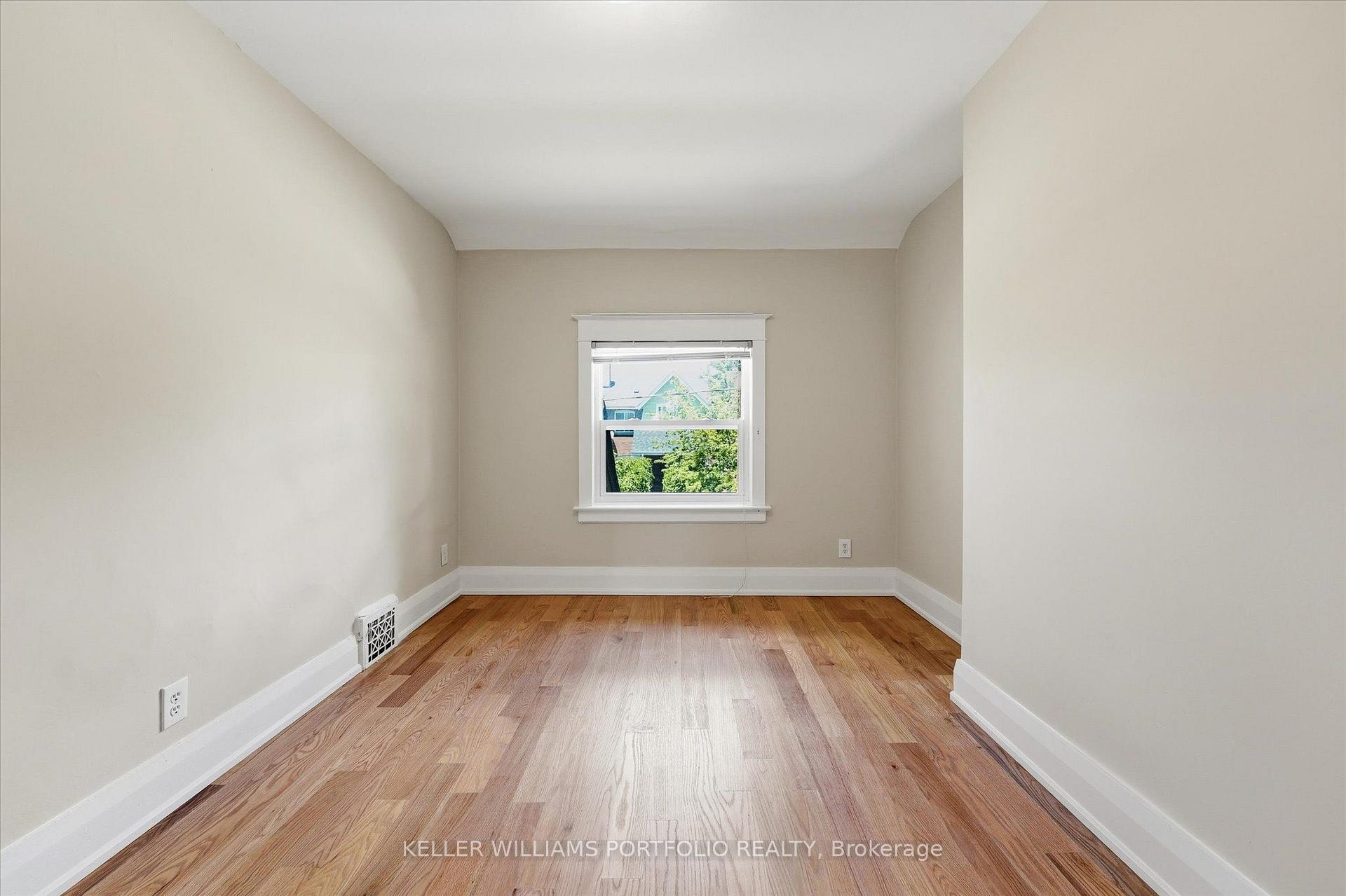 Photo 25 of 289 Wolverleigh Boulevard, Toronto, Danforth — HOMEH