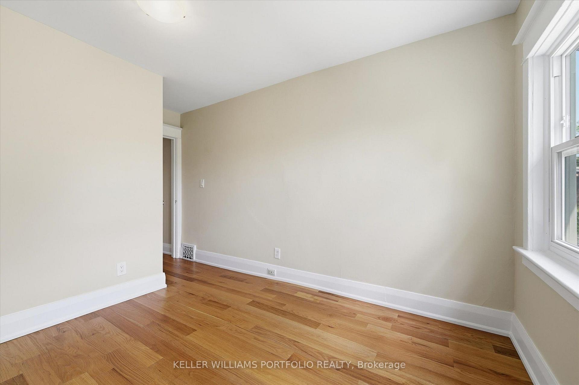 Photo 34 of 289 Wolverleigh Boulevard, Toronto, Danforth — HOMEH