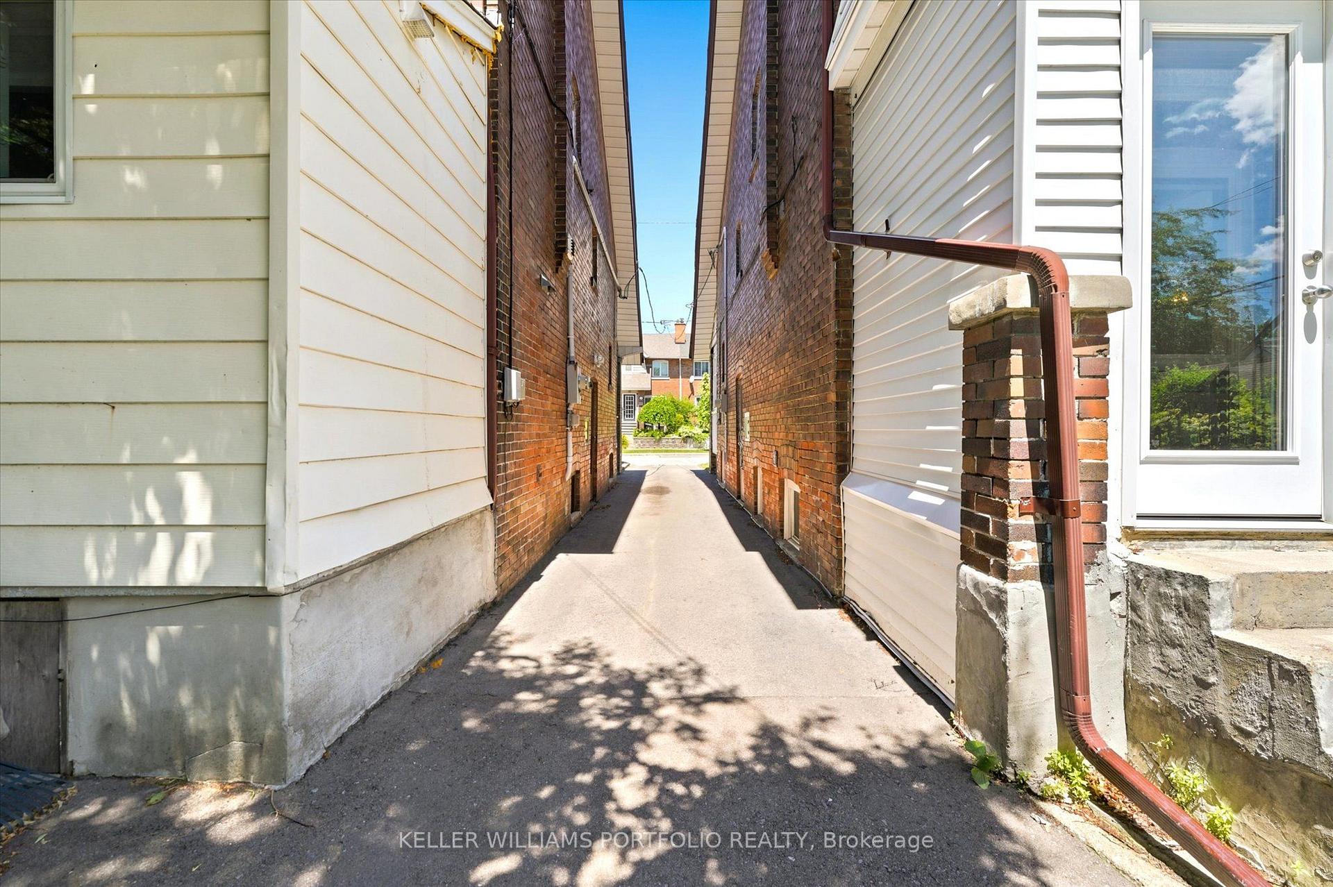 Photo 46 of 289 Wolverleigh Boulevard, Toronto, Danforth — HOMEH