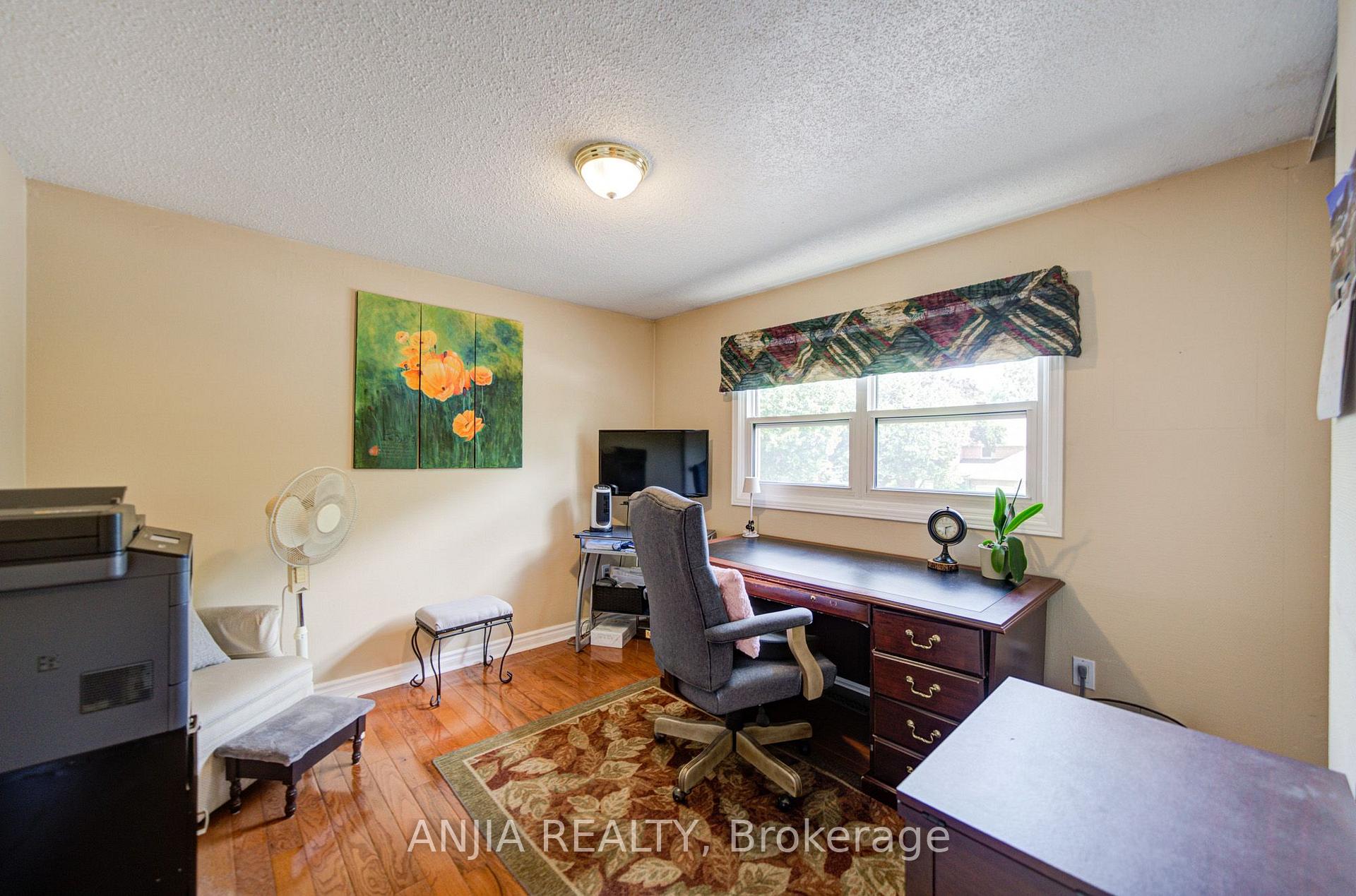 Photo 21 of 54 Meyer Circle, Markham, Markham Village — HOMEH