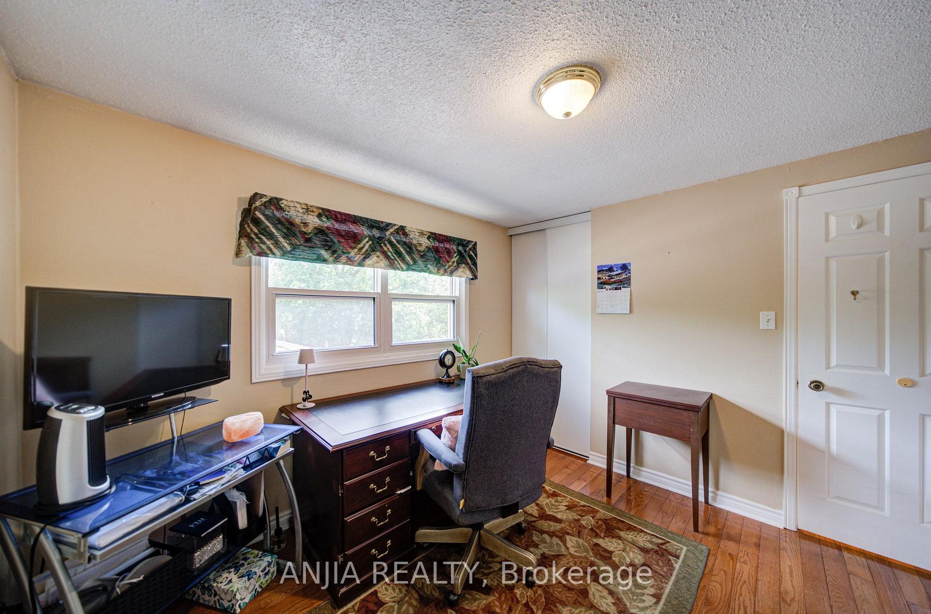 Photo 22 of 54 Meyer Circle, Markham, Markham Village — HOMEH