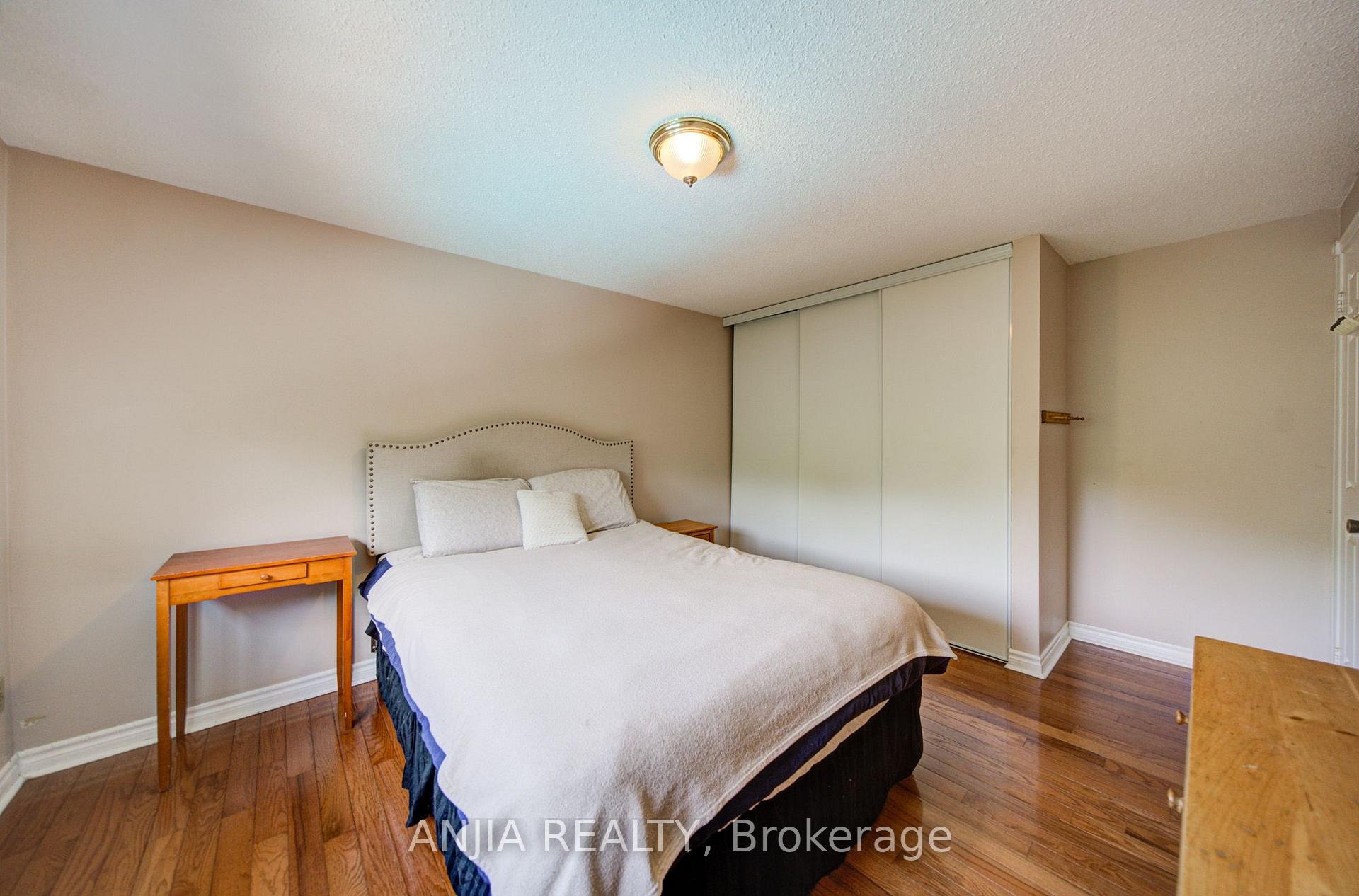 Photo 25 of 54 Meyer Circle, Markham, Markham Village — HOMEH