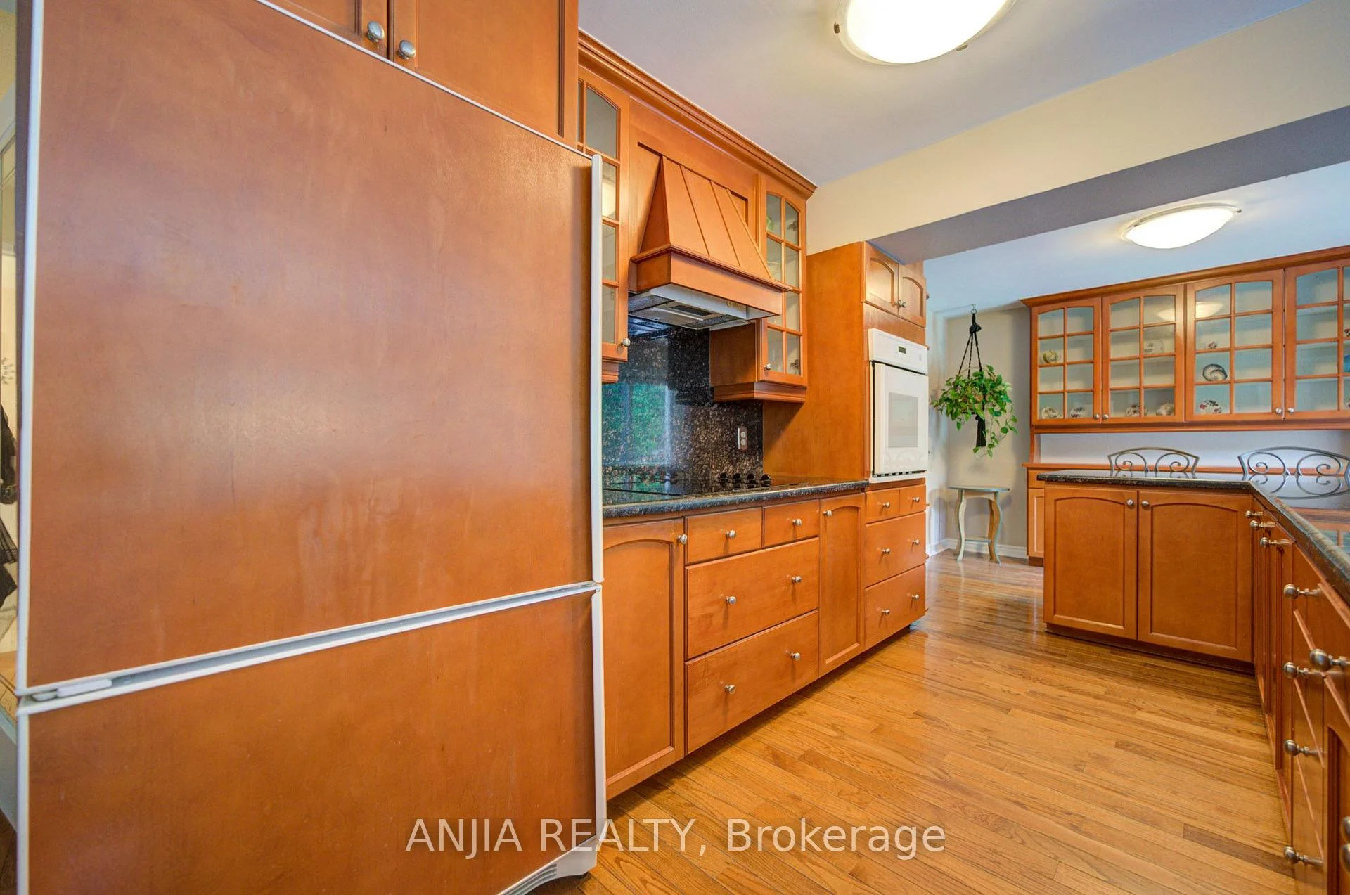 Photo 13 of 54 Meyer Circle, Markham, Markham Village — HOMEH