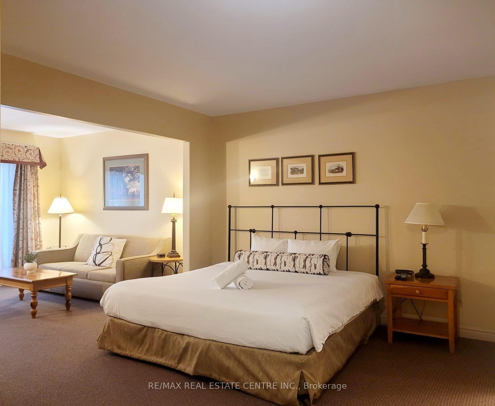 Photo 7 of 90 Highland Drive, Oro-Medonte, Horseshoe Valley — HOMEH