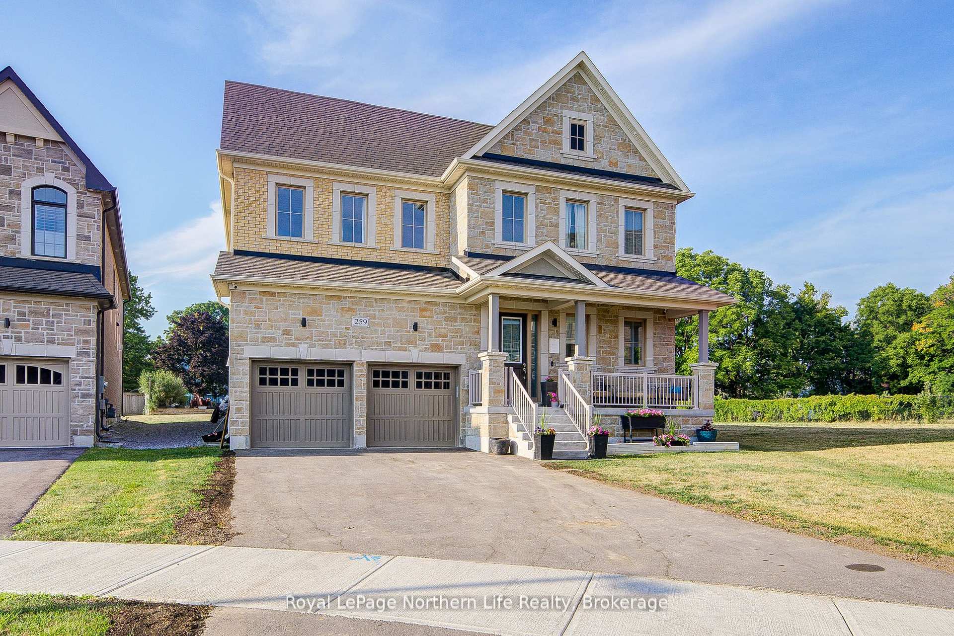 Photo 1 of 259 Danny Wheeler Boulevard, Georgina, Keswick North — HOMEH
