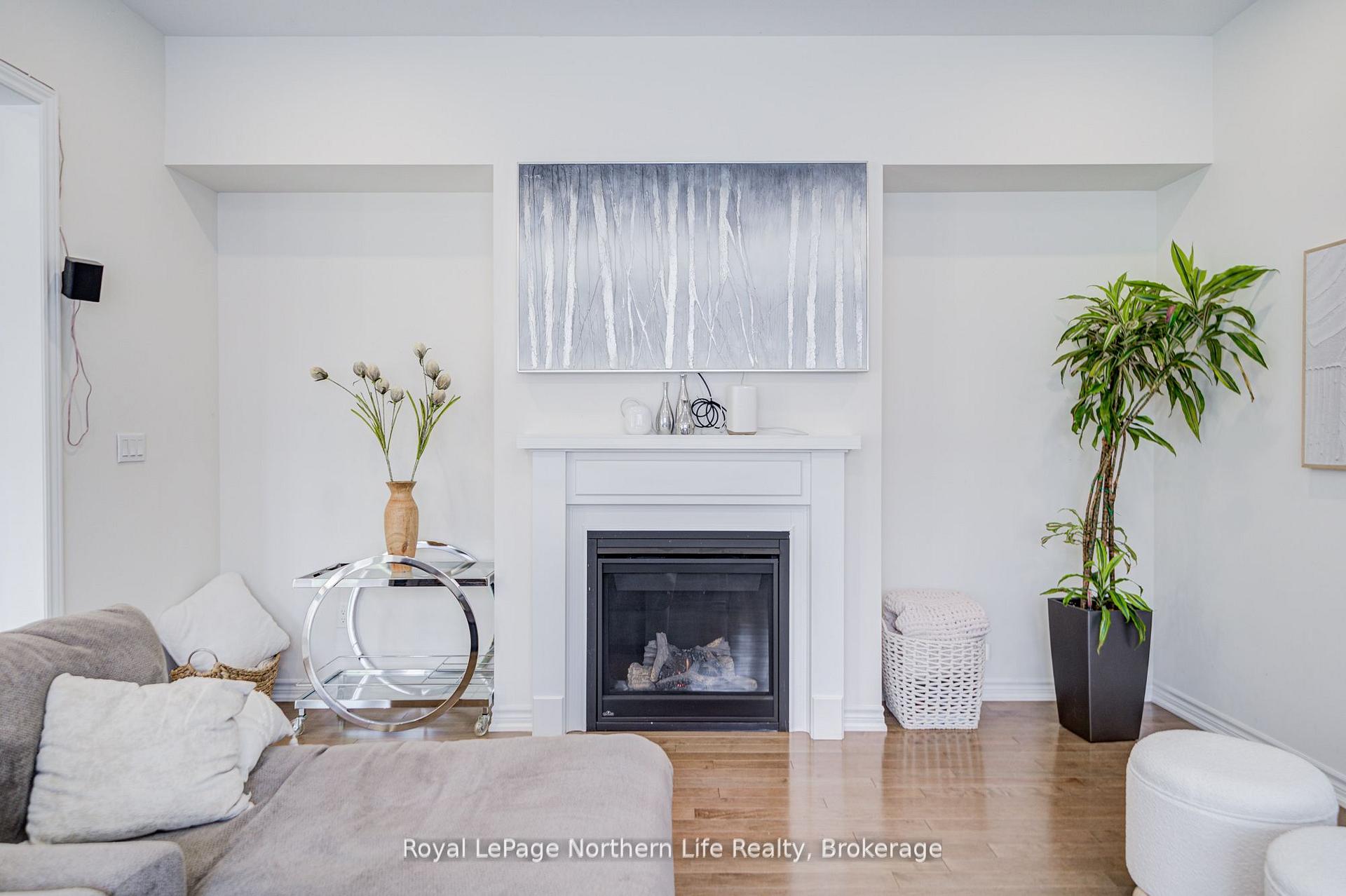 Photo 18 of 259 Danny Wheeler Boulevard, Georgina, Keswick North — HOMEH
