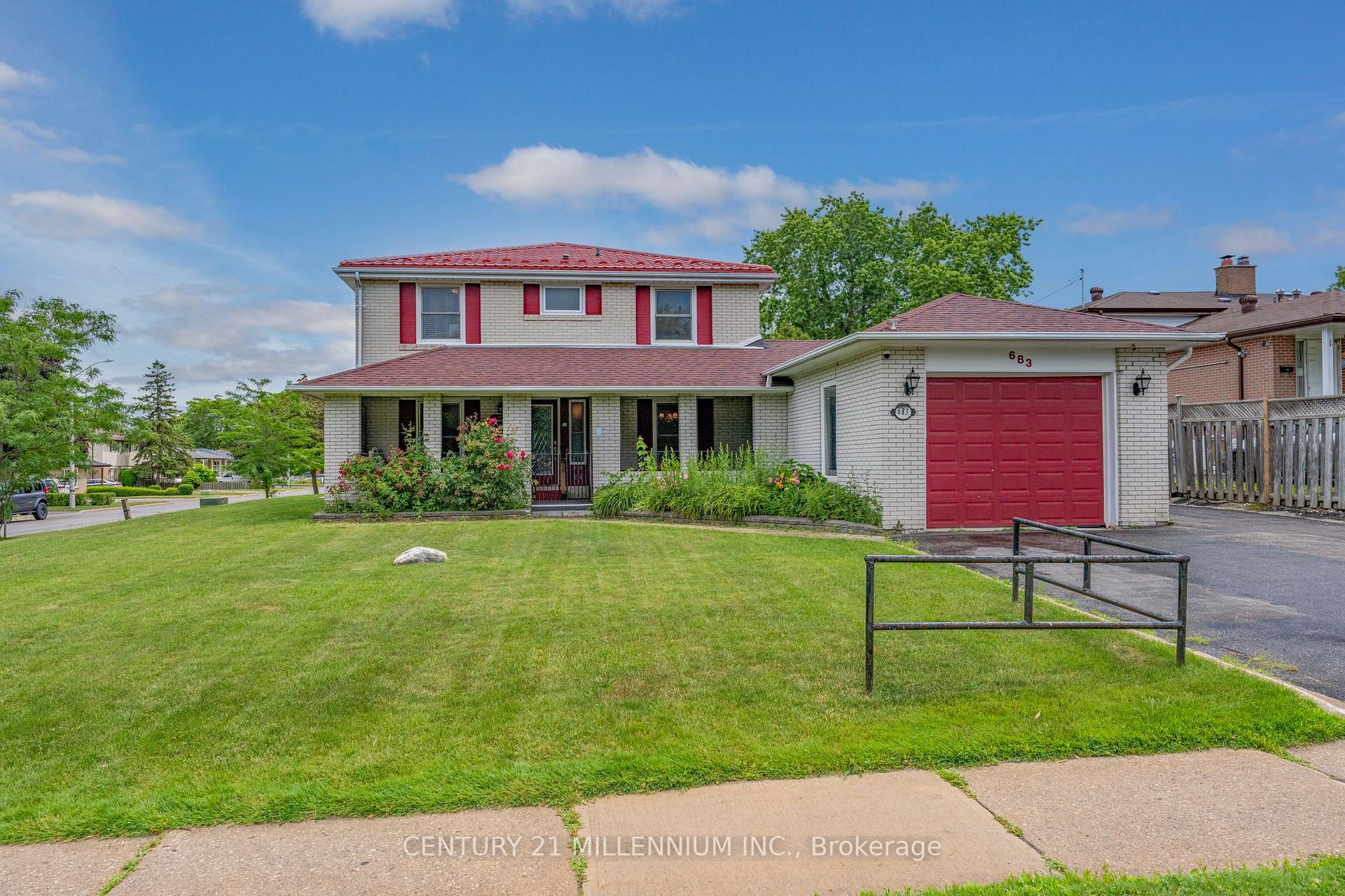 Photo 2 of 683 Balmoral Drive, Brampton, Southgate — HOMEH