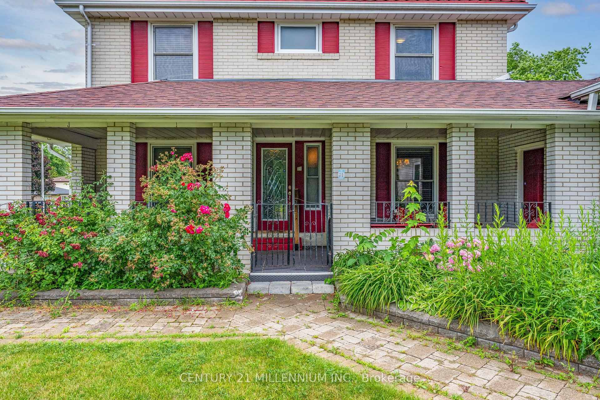 Photo 4 of 683 Balmoral Drive, Brampton, Southgate — HOMEH