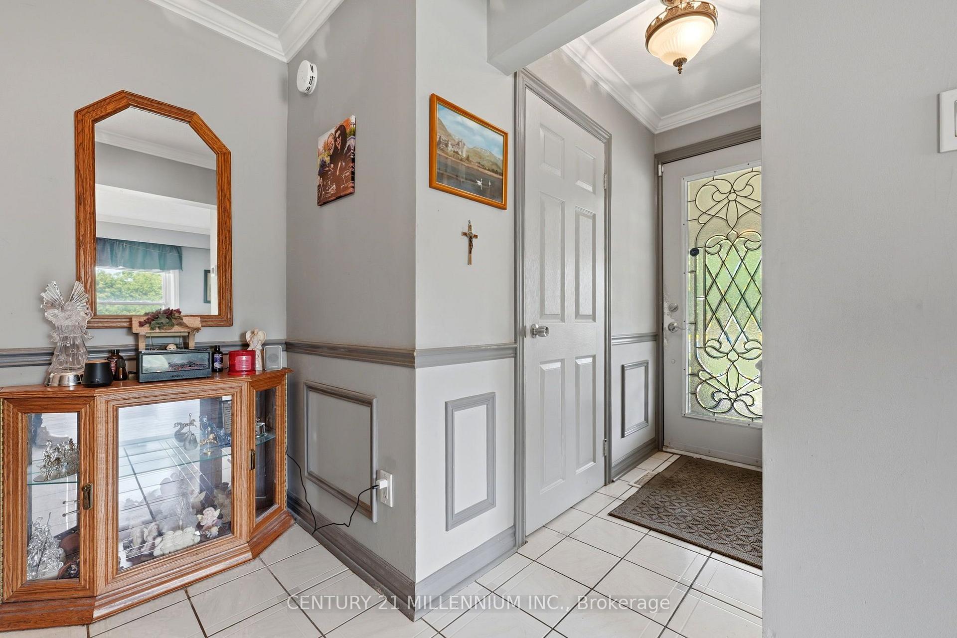 Photo 10 of 683 Balmoral Drive, Brampton, Southgate — HOMEH