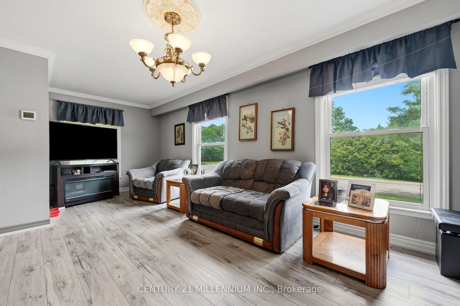 Photo 11 of 683 Balmoral Drive, Brampton, Southgate — HOMEH