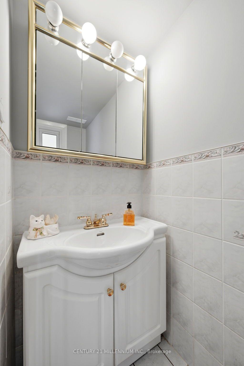 Photo 20 of 683 Balmoral Drive, Brampton, Southgate — HOMEH