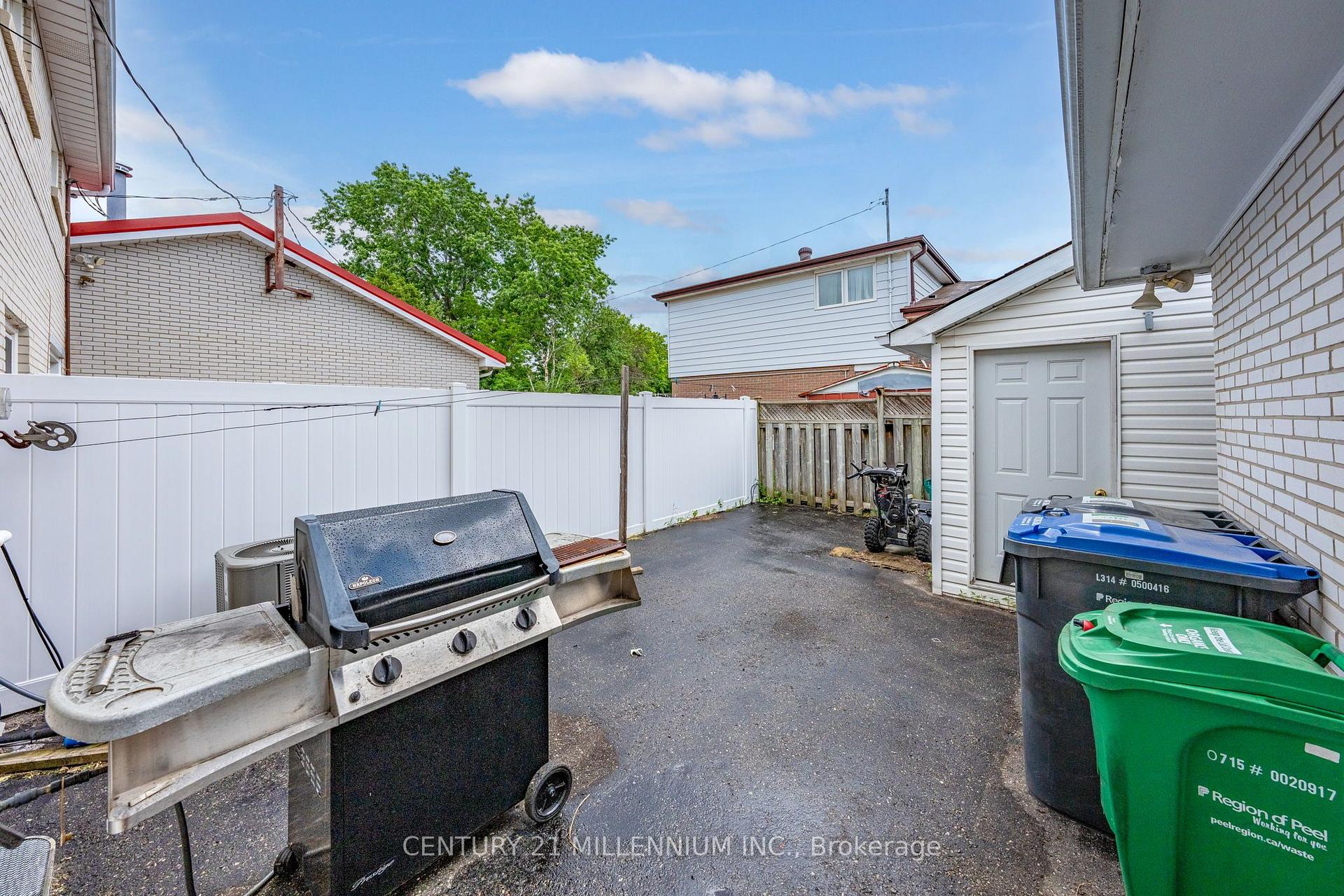 Photo 37 of 683 Balmoral Drive, Brampton, Southgate — HOMEH