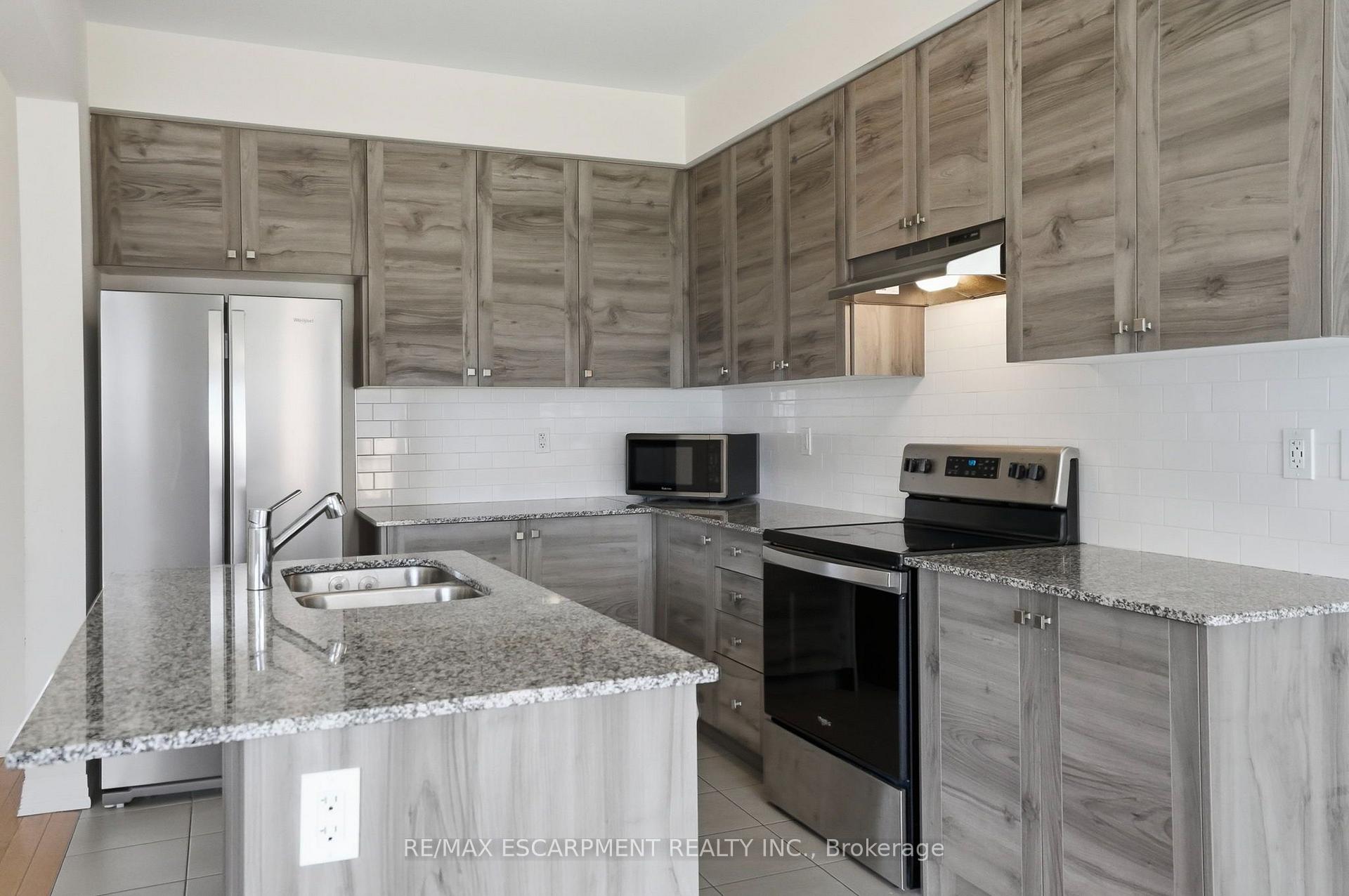 Photo 10 of 254 Rosebury Way, Hamilton, Mount Hope — HOMEH