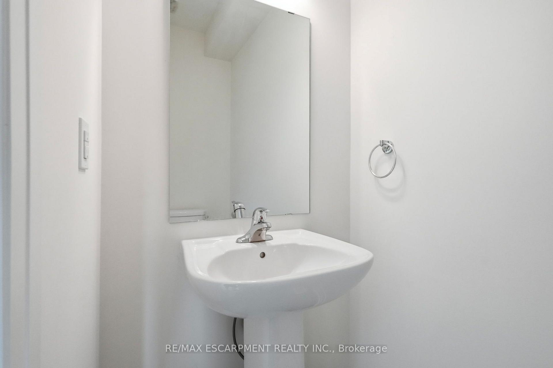Photo 13 of 254 Rosebury Way, Hamilton, Mount Hope — HOMEH