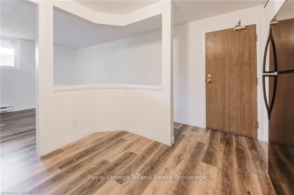 Photo 8 of Unit 503, 266 Overlea Drive, Kitchener, Victoria Hills — HOMEH