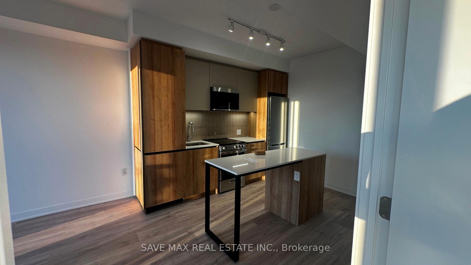 Photo 4 of Unit 1002, 10 All Nations Drive, Brampton, Northwest Brampton — HOMEH