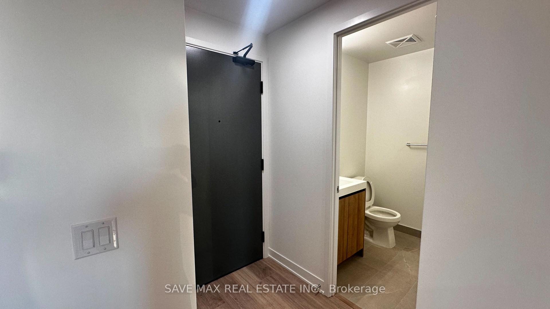 Photo 8 of Unit 1002, 10 All Nations Drive, Brampton, Northwest Brampton — HOMEH