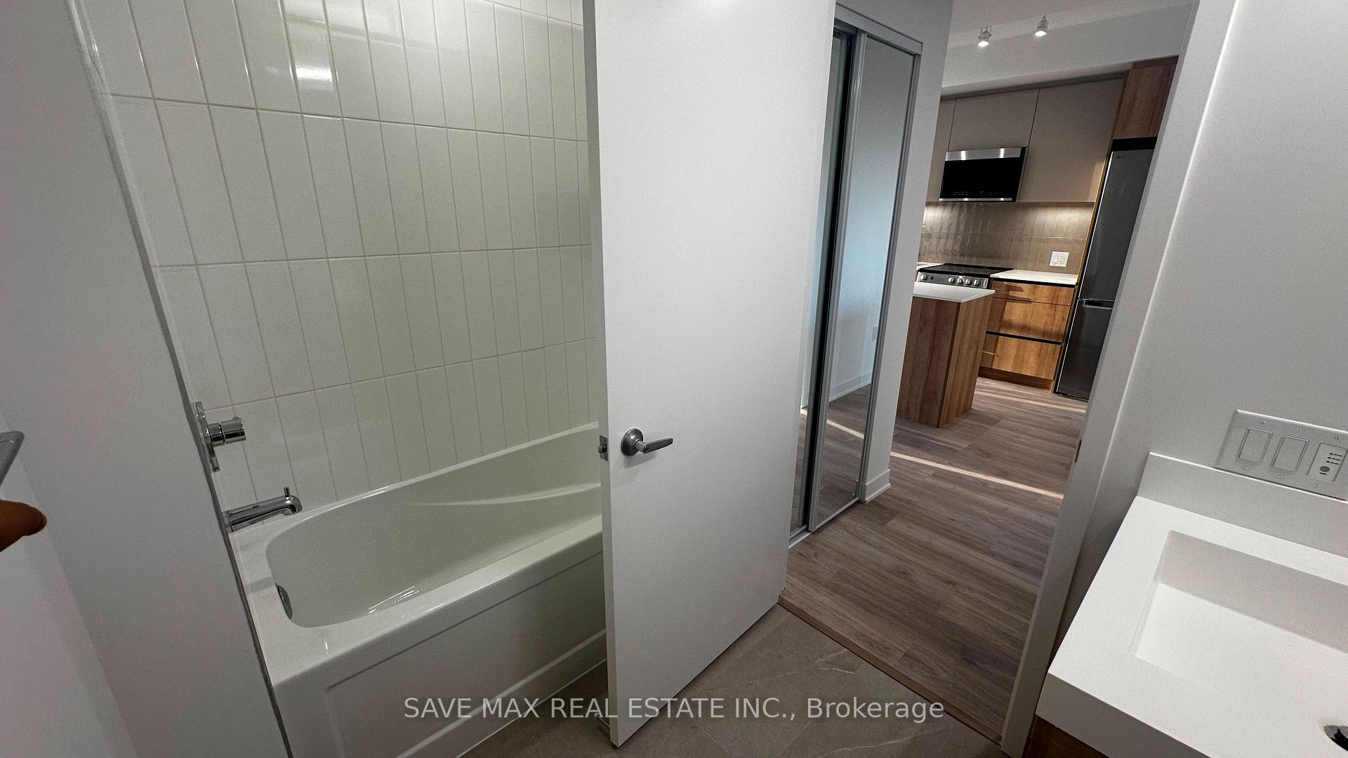 Photo 13 of Unit 1002, 10 All Nations Drive, Brampton, Northwest Brampton — HOMEH