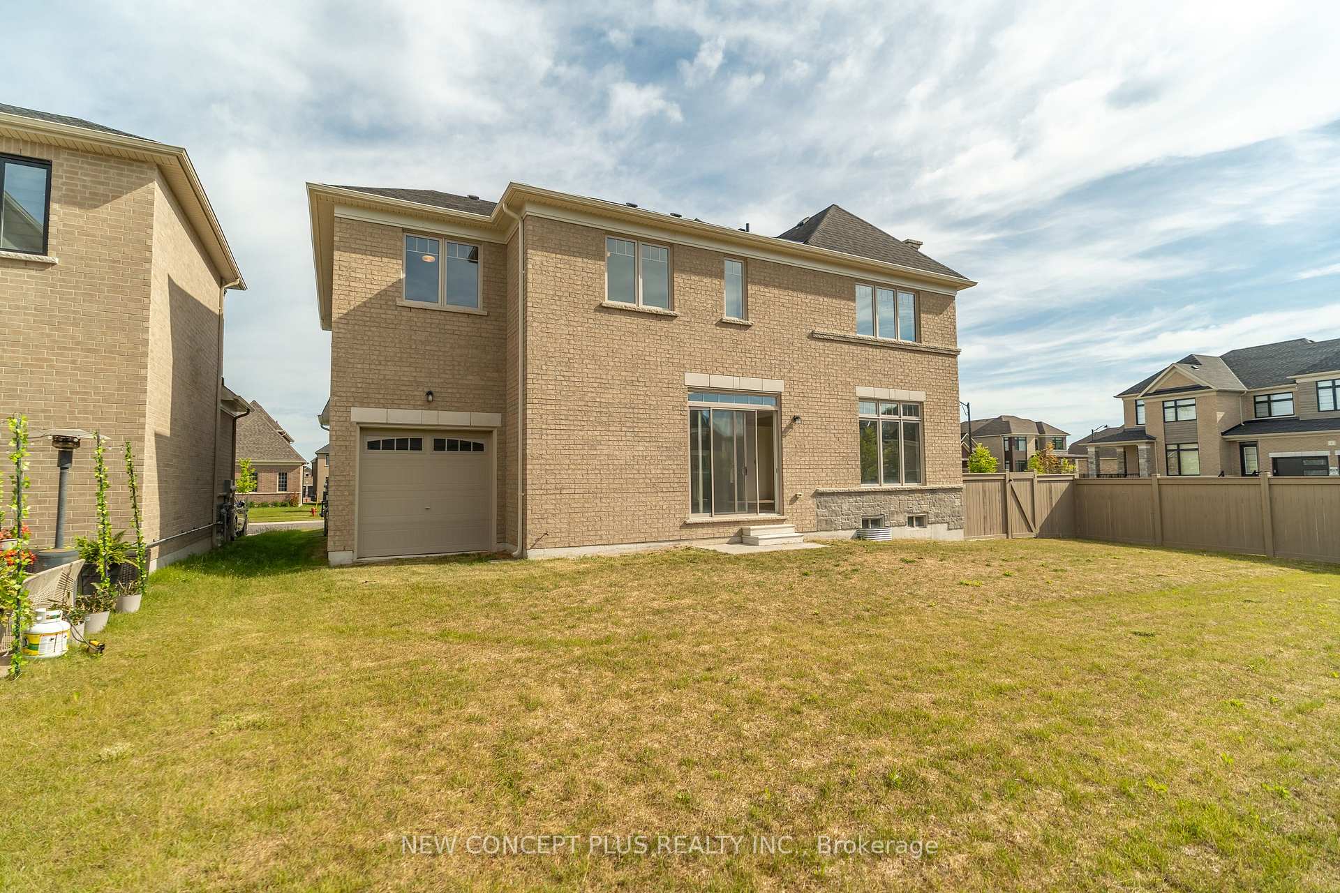 Photo 8 of 13 Indigo Way, Adjala-Tosorontio, Lisle — HOMEH