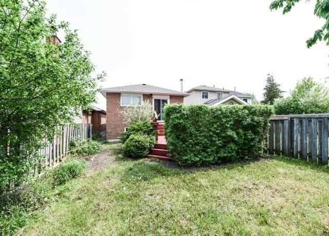 Photo 6 of 54 Aurora Place, Brampton, Heart Lake West — HOMEH